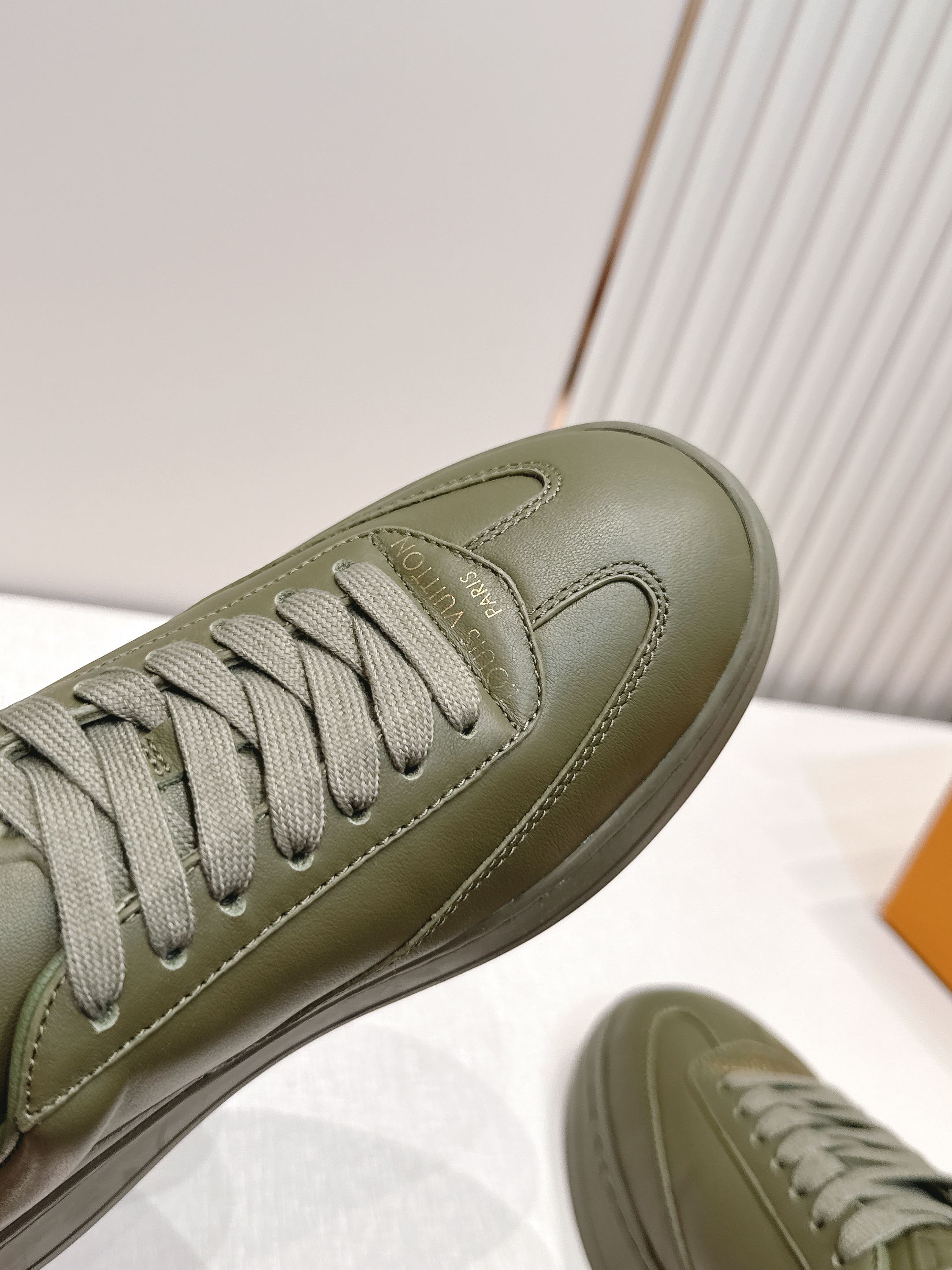 Louis Vuitton 26s新款厚底小白鞋 休闲鞋👟LV真皮小白鞋，选用优质牛皮，质感细腻耐用，内