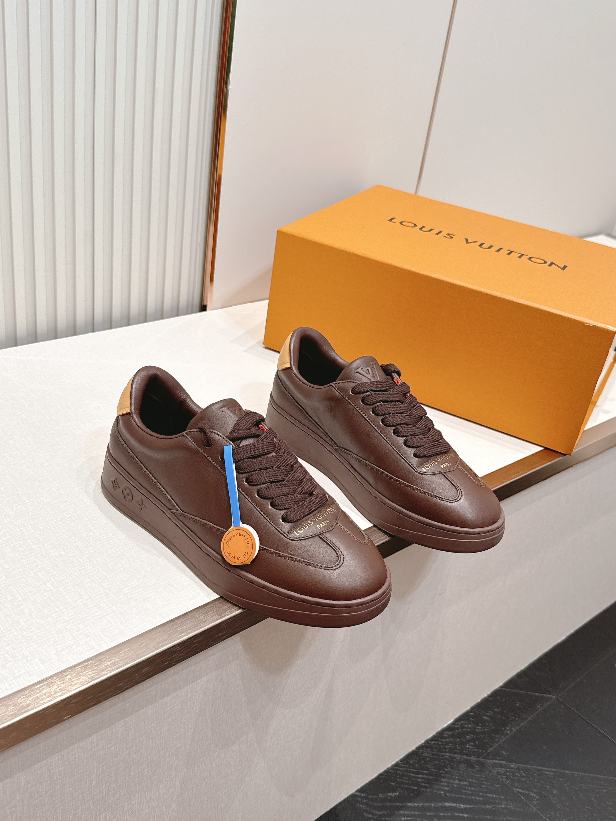 Louis Vuitton 26s新款厚底小白鞋 休闲鞋👟LV真皮小白鞋，选用优质牛皮，质感细腻耐用，内