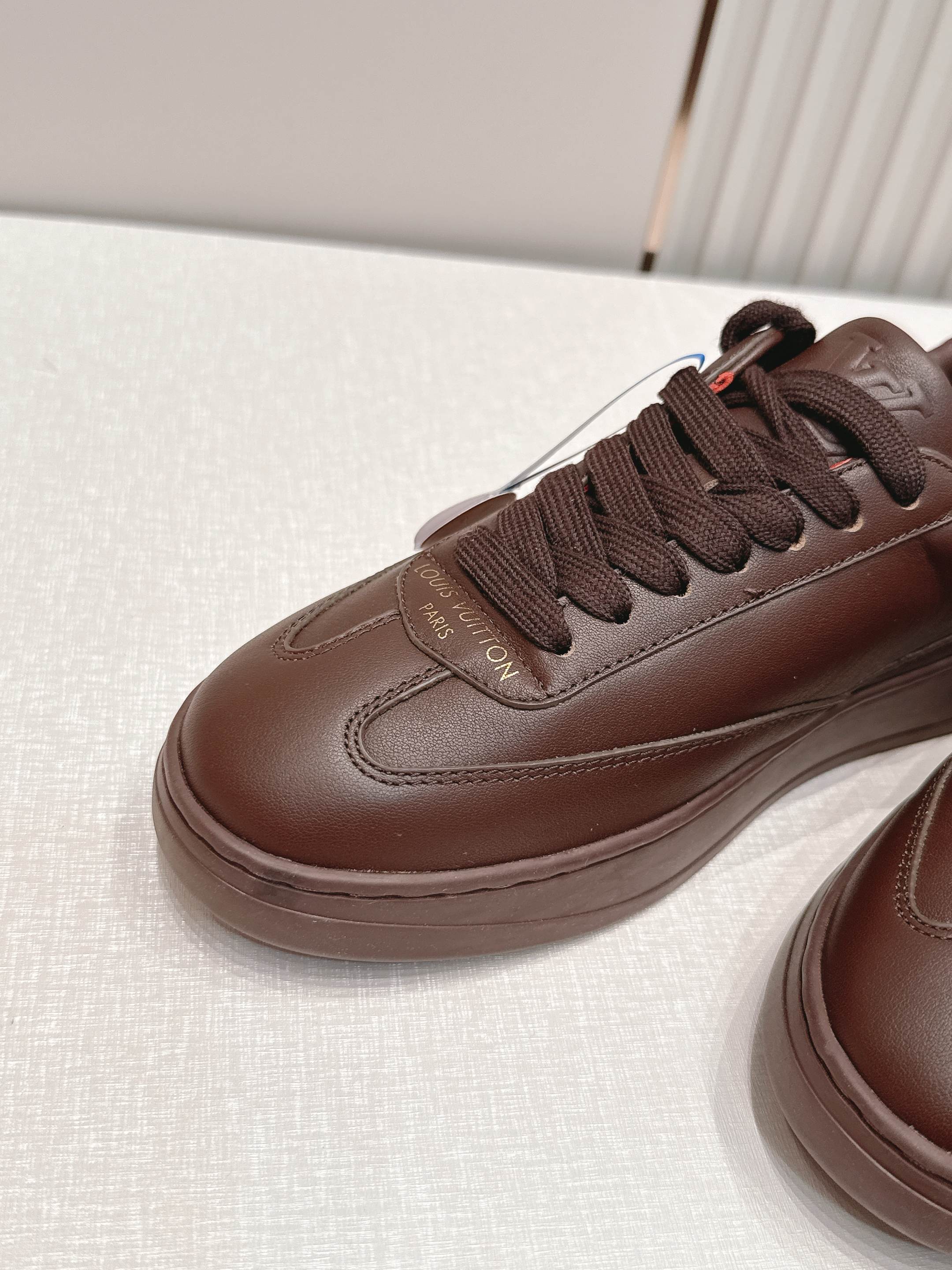 Louis Vuitton 26s新款厚底小白鞋 休闲鞋👟LV真皮小白鞋，选用优质牛皮，质感细腻耐用，内
