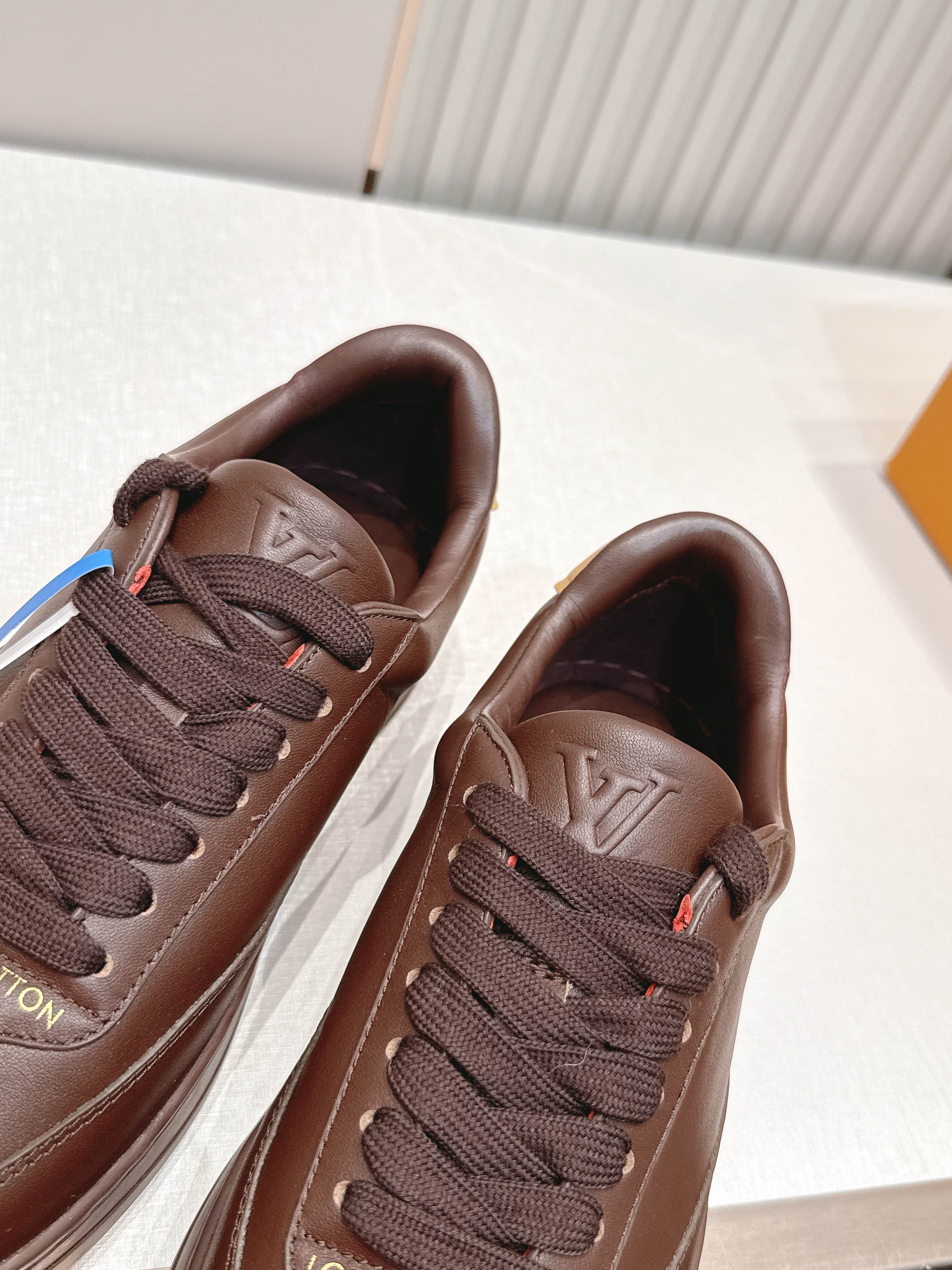Louis Vuitton 26s新款厚底小白鞋 休闲鞋👟LV真皮小白鞋，选用优质牛皮，质感细腻耐用，内