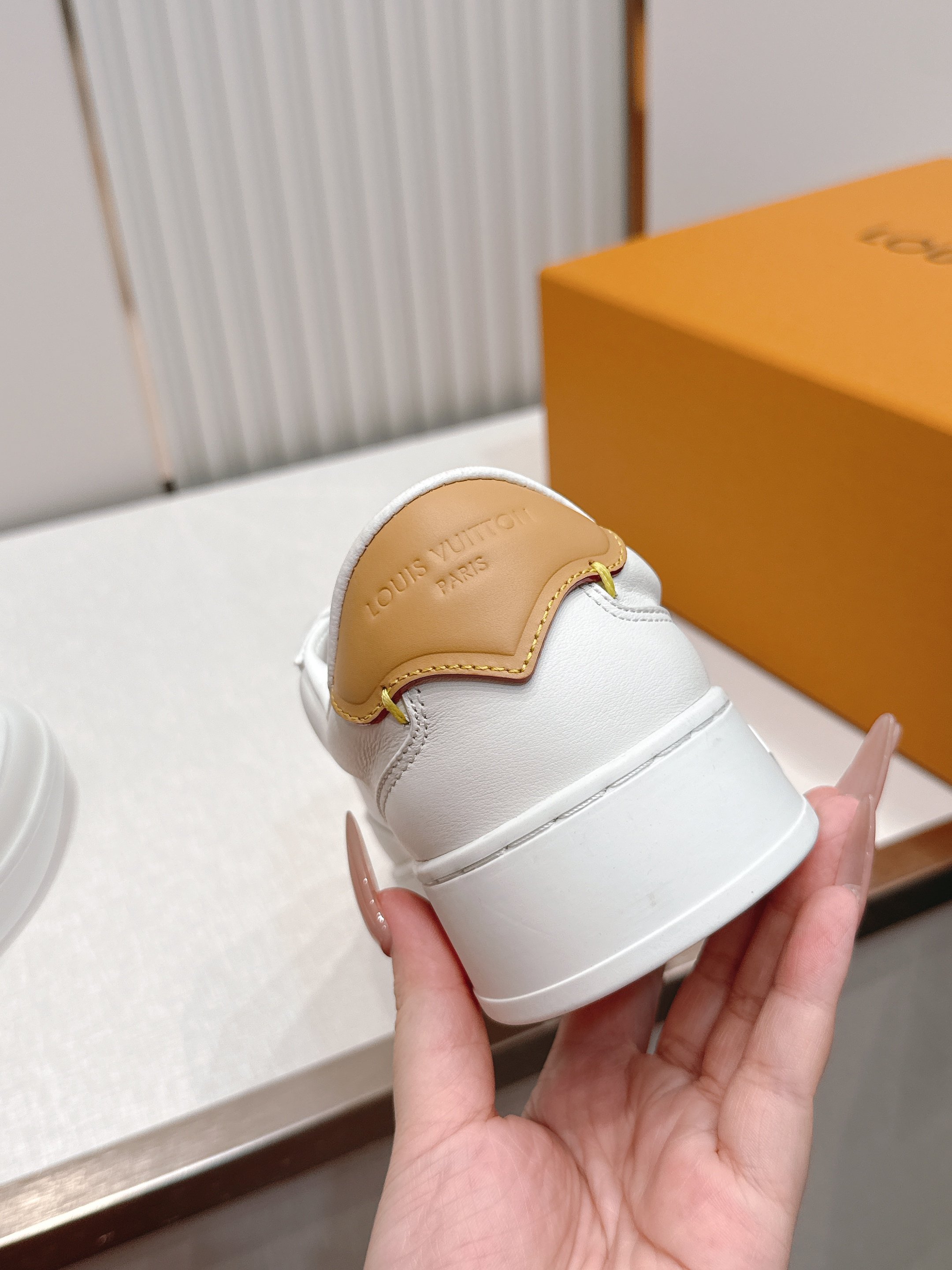 Louis Vuitton 26s新款厚底小白鞋 休闲鞋👟LV真皮小白鞋，选用优质牛皮，质感细腻耐用，内