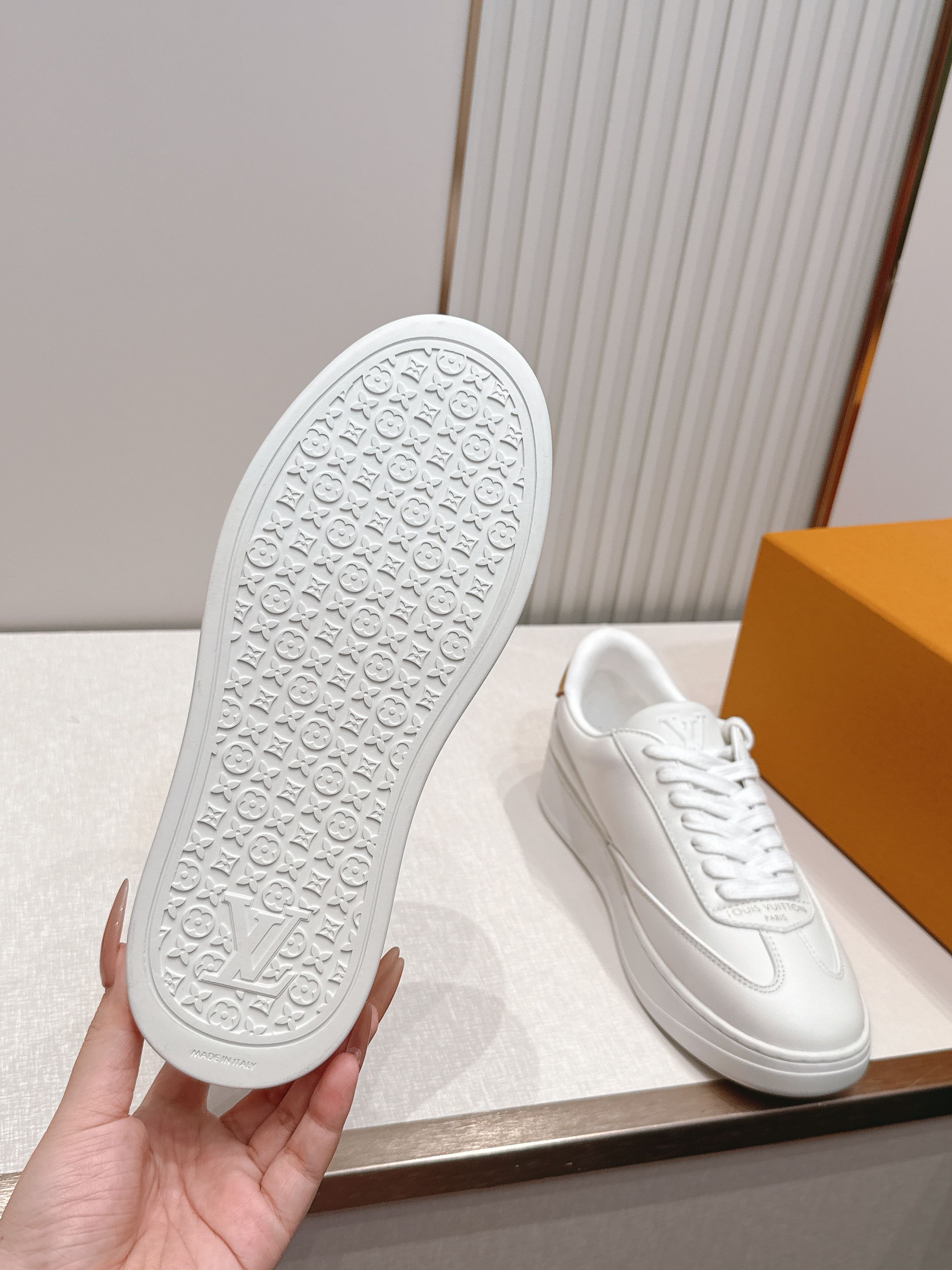 Louis Vuitton 26s新款厚底小白鞋 休闲鞋👟LV真皮小白鞋，选用优质牛皮，质感细腻耐用，内