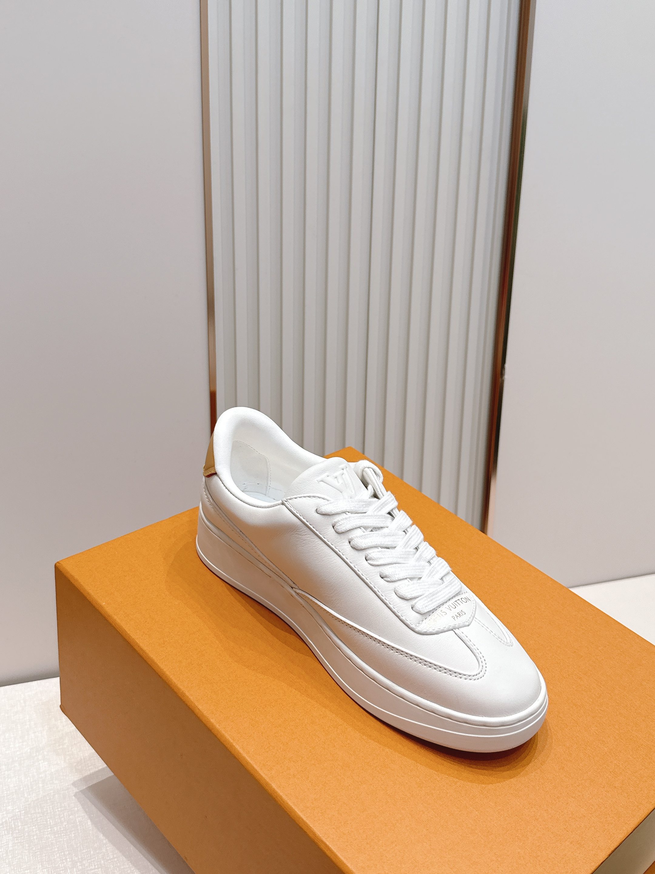 Louis Vuitton 26s新款厚底小白鞋 休闲鞋👟LV真皮小白鞋，选用优质牛皮，质感细腻耐用，内