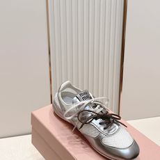 MiuMiu 缪缪 26ss新款系带网面休闲鞋德训鞋经典升级 复古做旧时尚 简约高级 随意搭配 上脚 MiuMiu 缪缪 26ss新款系带网面休闲鞋德训鞋经典升级 复古做旧时尚 简约高级 随意搭配 上脚
