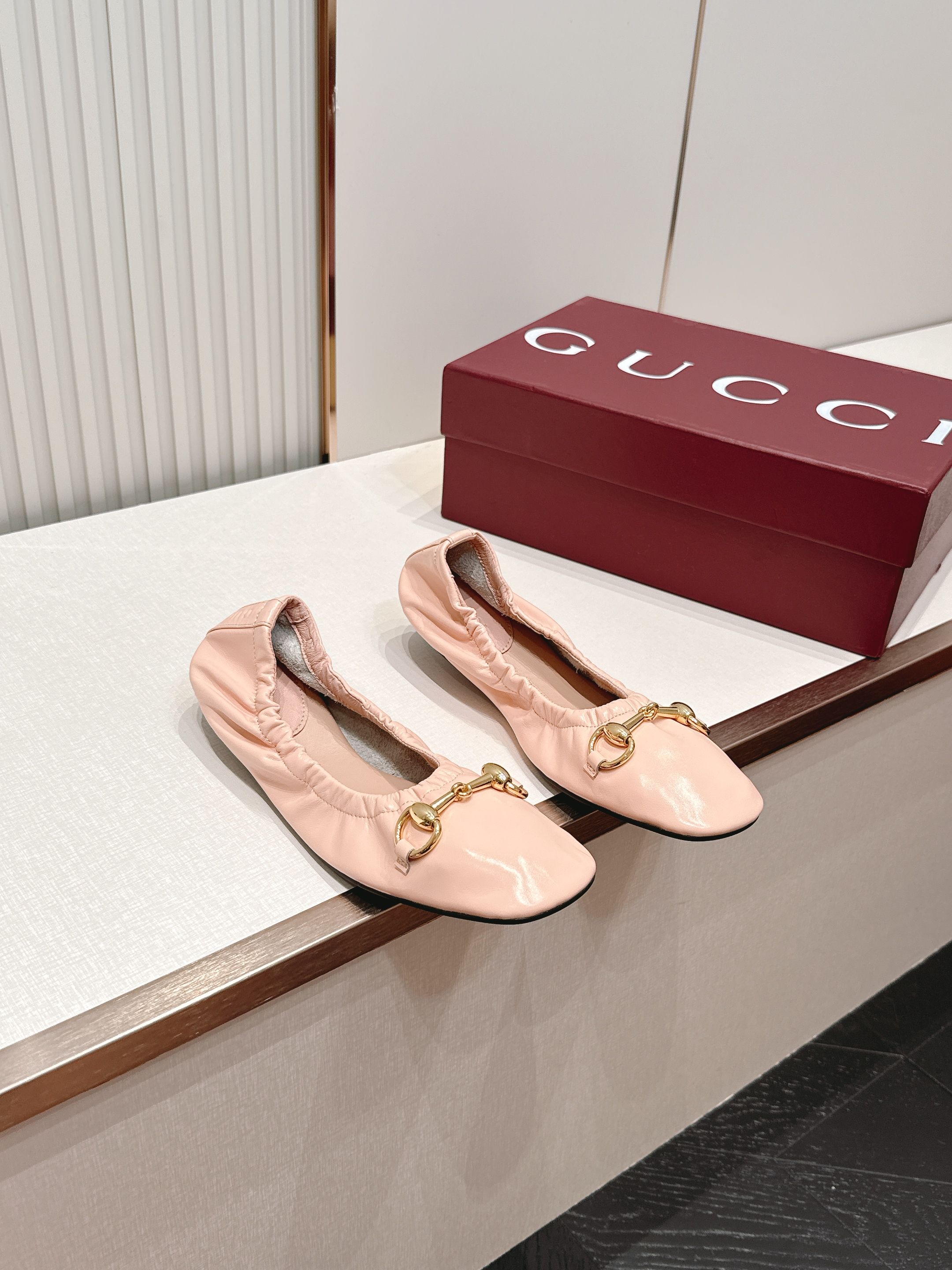 Gucci |  古驰  26𝐬𝐬 新款经典马衔扣奶奶鞋芭蕾舞鞋 高级感十足！国内外博主刷爆的一款,复古