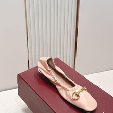 Gucci | 古驰 26𝐬𝐬 新款经典马衔扣奶奶鞋芭蕾舞鞋 高级感十足!国内外博主刷爆的一款,复古 Gucci | 古驰 26𝐬𝐬 新款经典马衔扣奶奶鞋芭蕾舞鞋 高级感十足!国内外博主刷爆的一款,复古