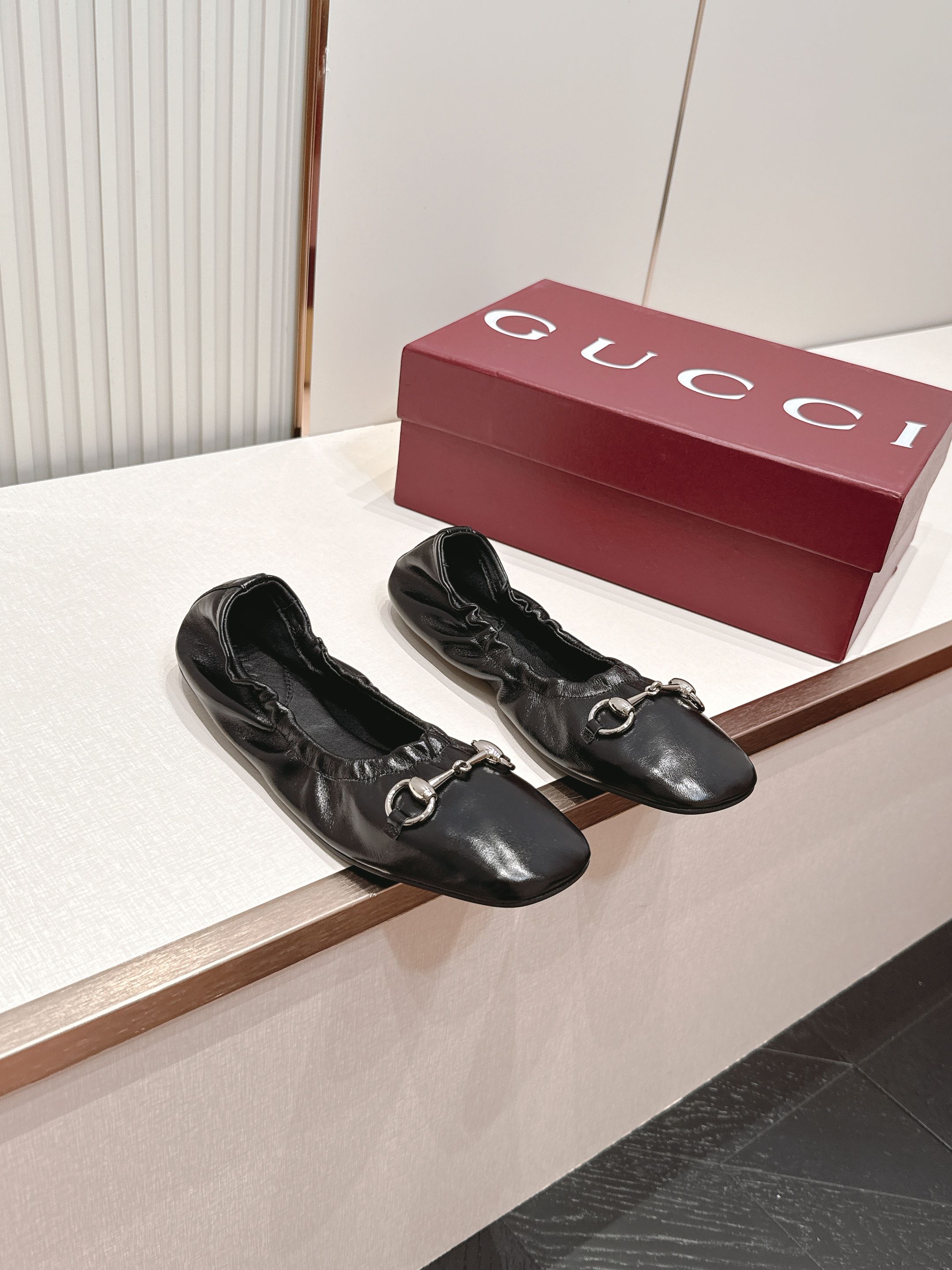 Gucci |  古驰  26𝐬𝐬 新款经典马衔扣奶奶鞋芭蕾舞鞋 高级感十足！国内外博主刷爆的一款,复古