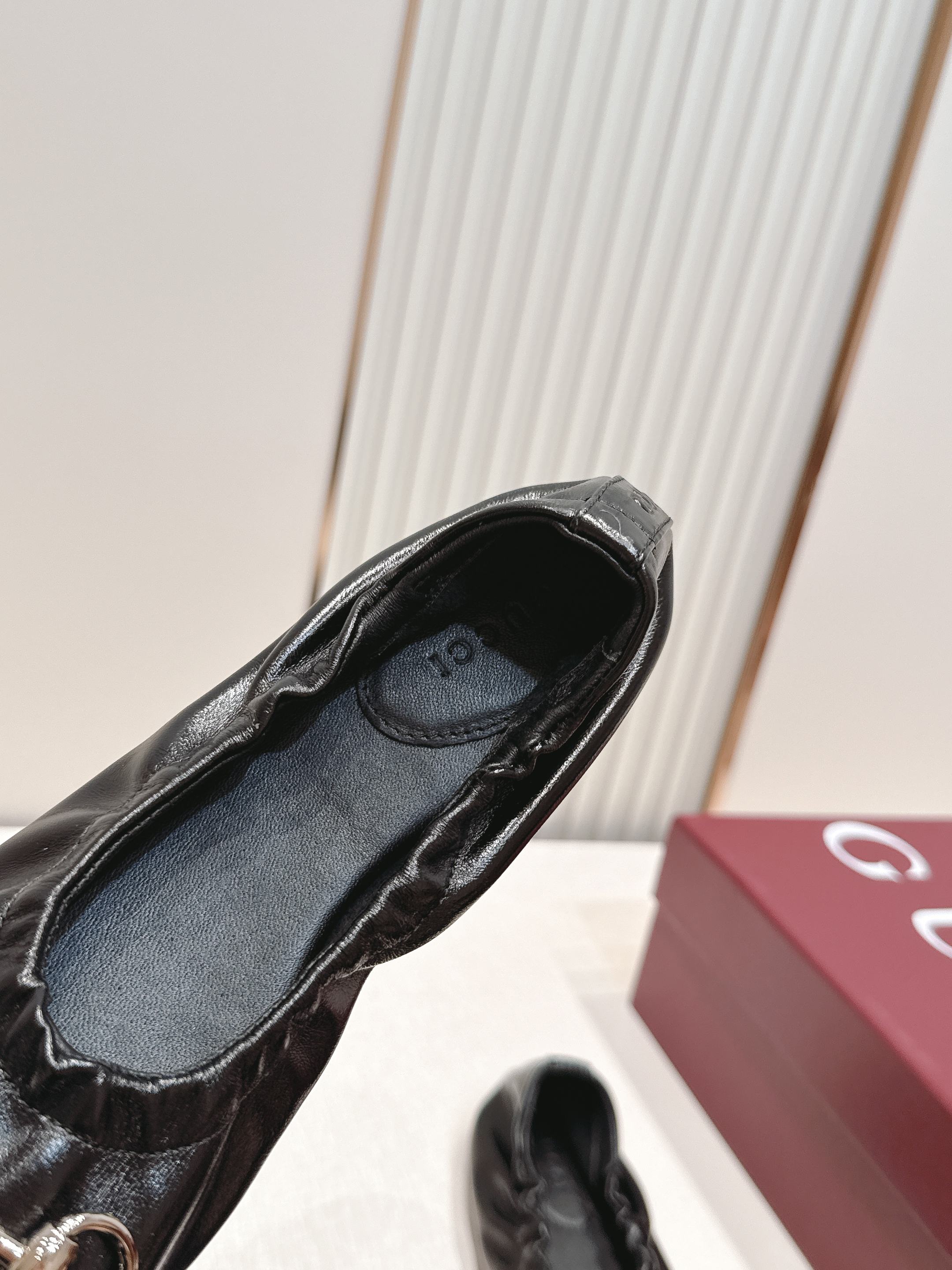 Gucci | 古驰 26𝐬𝐬 新款经典马衔扣奶奶鞋芭蕾舞鞋 高级感十足!国内外博主刷爆的一款,复古 Gucci | 古驰 26𝐬𝐬 新款经典马衔扣奶奶鞋芭蕾舞鞋 高级感十足!国内外博主刷爆的一款,复古