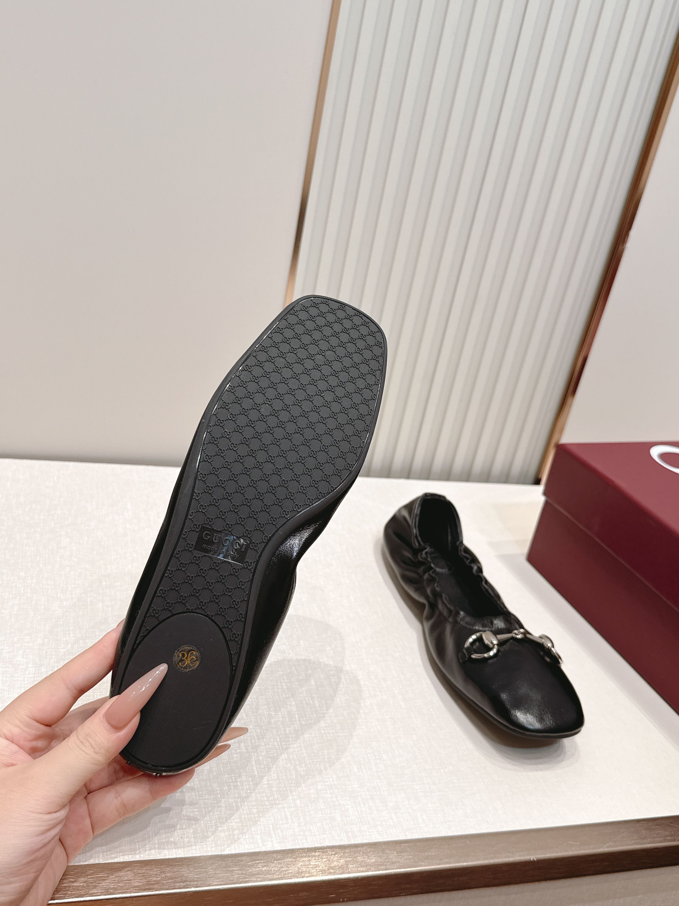 Gucci | 古驰 26𝐬𝐬 新款经典马衔扣奶奶鞋芭蕾舞鞋 高级感十足!国内外博主刷爆的一款,复古 Gucci | 古驰 26𝐬𝐬 新款经典马衔扣奶奶鞋芭蕾舞鞋 高级感十足!国内外博主刷爆的一款,复古