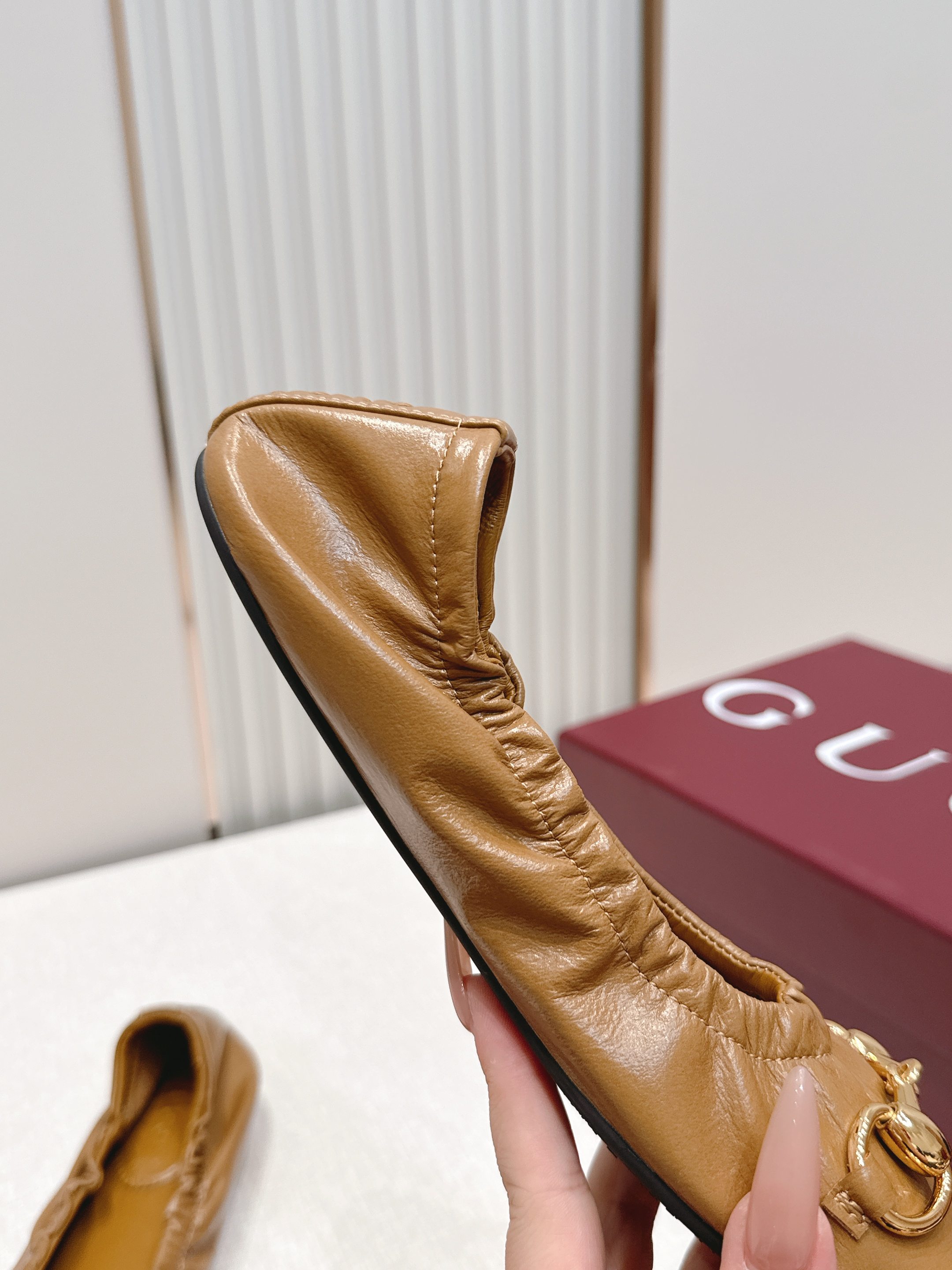 Gucci | 古驰 26𝐬𝐬 新款经典马衔扣奶奶鞋芭蕾舞鞋 高级感十足!国内外博主刷爆的一款,复古 Gucci | 古驰 26𝐬𝐬 新款经典马衔扣奶奶鞋芭蕾舞鞋 高级感十足!国内外博主刷爆的一款,复古