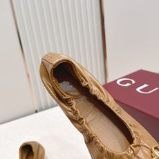 Gucci | 古驰 26𝐬𝐬 新款经典马衔扣奶奶鞋芭蕾舞鞋 高级感十足!国内外博主刷爆的一款,复古 Gucci | 古驰 26𝐬𝐬 新款经典马衔扣奶奶鞋芭蕾舞鞋 高级感十足!国内外博主刷爆的一款,复古