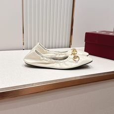 Gucci | 古驰 26𝐬𝐬 新款经典马衔扣奶奶鞋芭蕾舞鞋 高级感十足!国内外博主刷爆的一款,复古 Gucci | 古驰 26𝐬𝐬 新款经典马衔扣奶奶鞋芭蕾舞鞋 高级感十足!国内外博主刷爆的一款,复古
