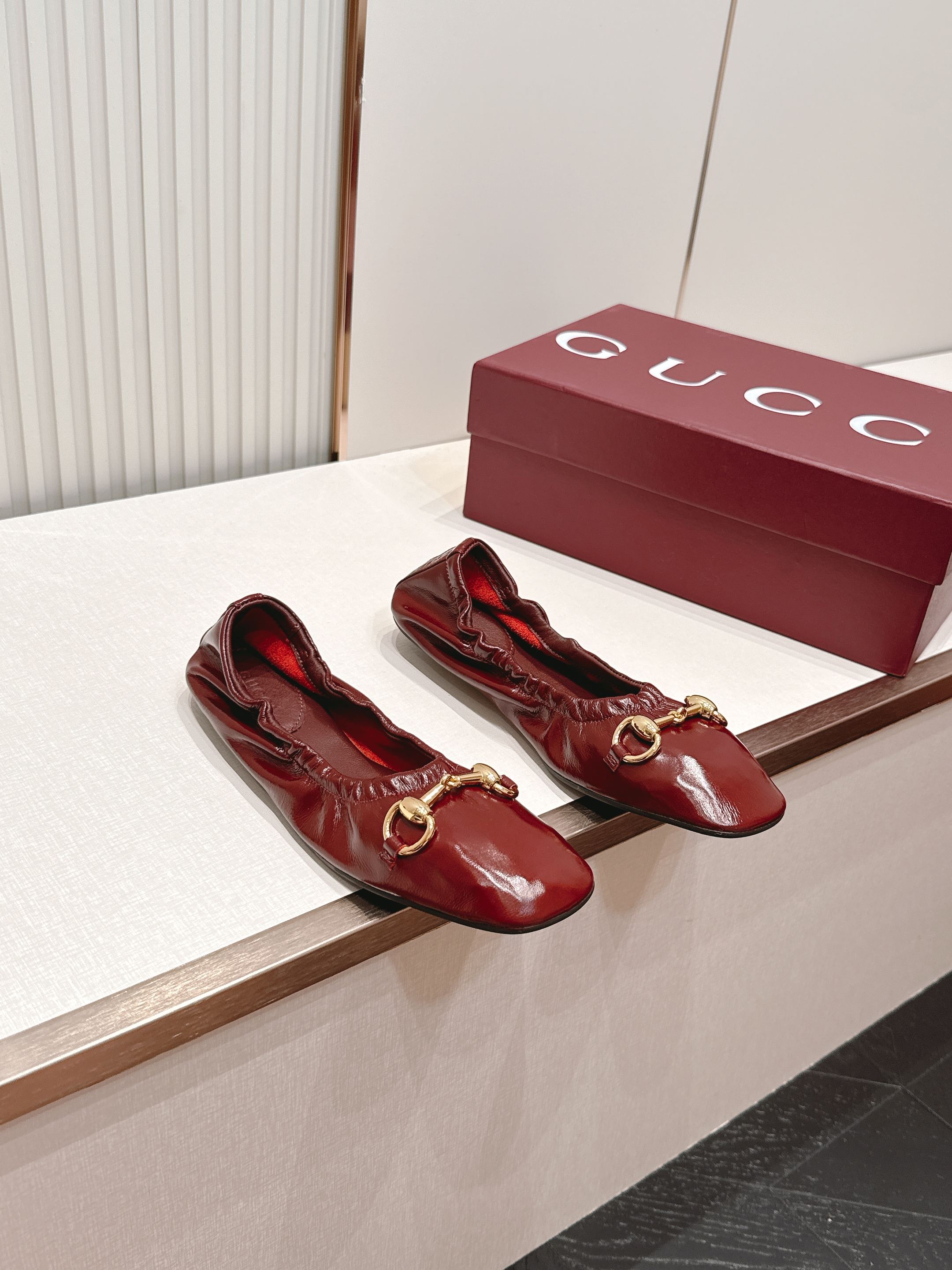 Gucci |  古驰  26𝐬𝐬 新款经典马衔扣奶奶鞋芭蕾舞鞋 高级感十足！国内外博主刷爆的一款,复古