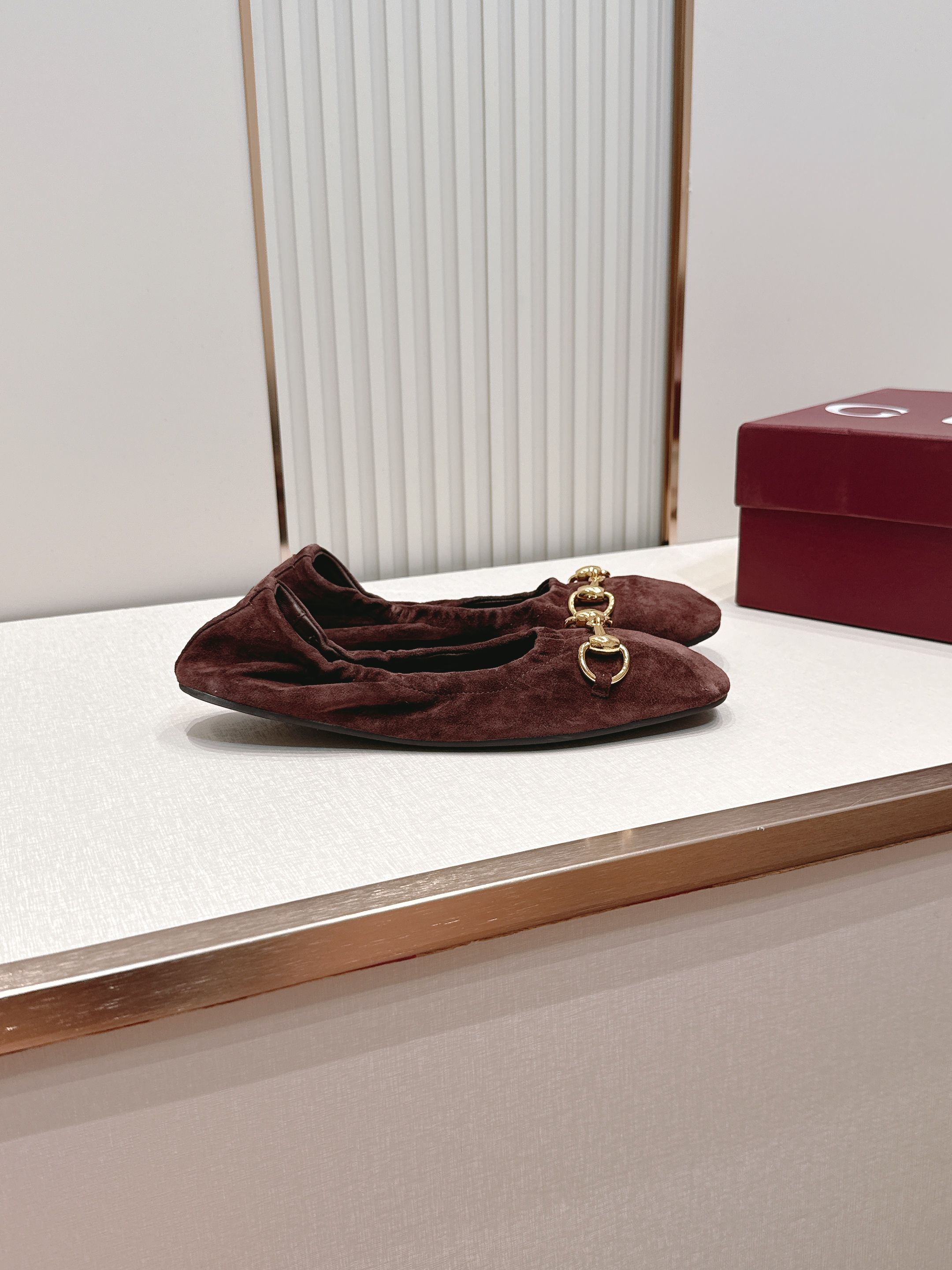 Gucci |  古驰  26𝐬𝐬 新款经典马衔扣奶奶鞋芭蕾舞鞋 高级感十足！国内外博主刷爆的一款,复古