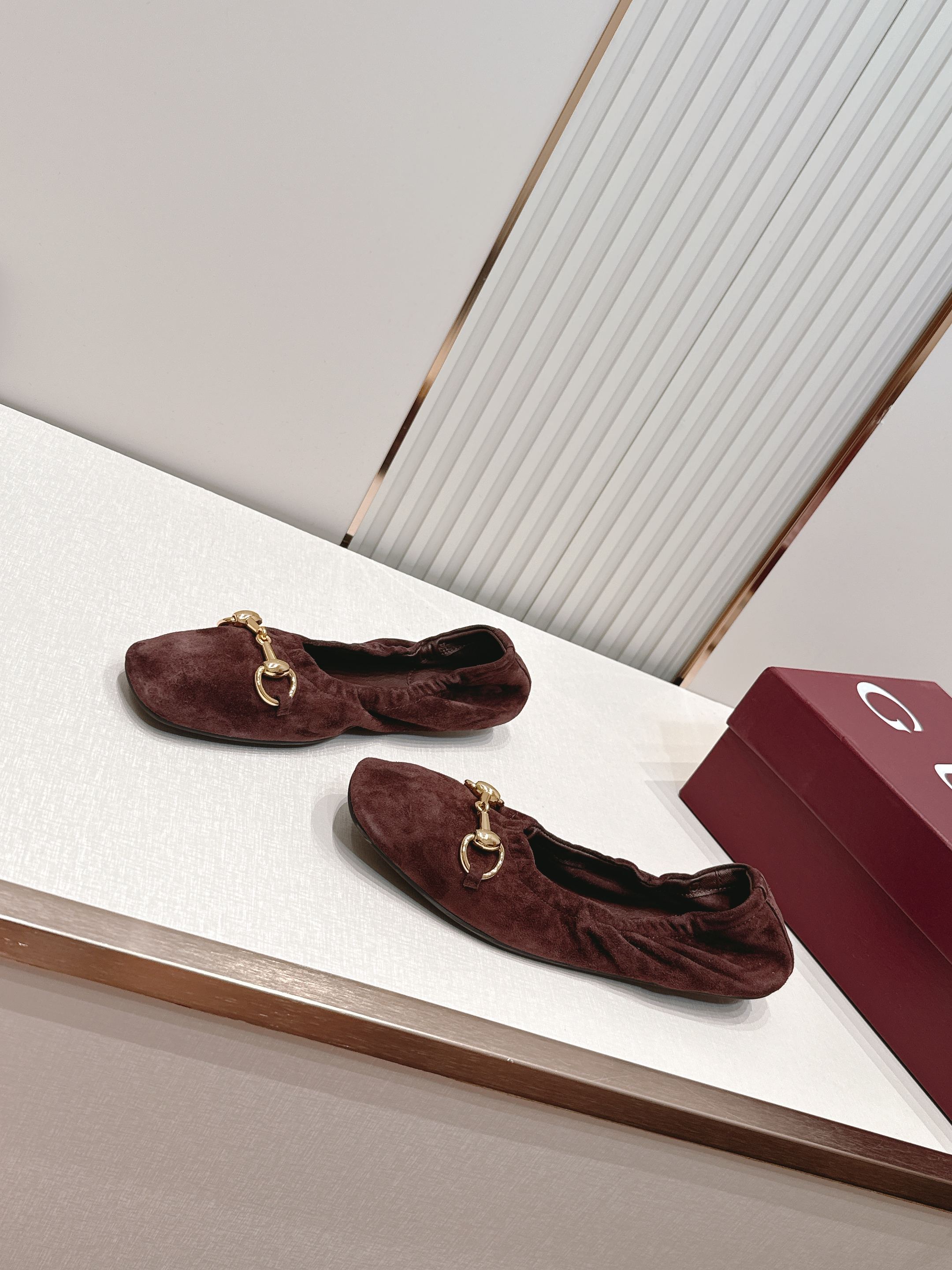 Gucci |  古驰  26𝐬𝐬 新款经典马衔扣奶奶鞋芭蕾舞鞋 高级感十足！国内外博主刷爆的一款,复古