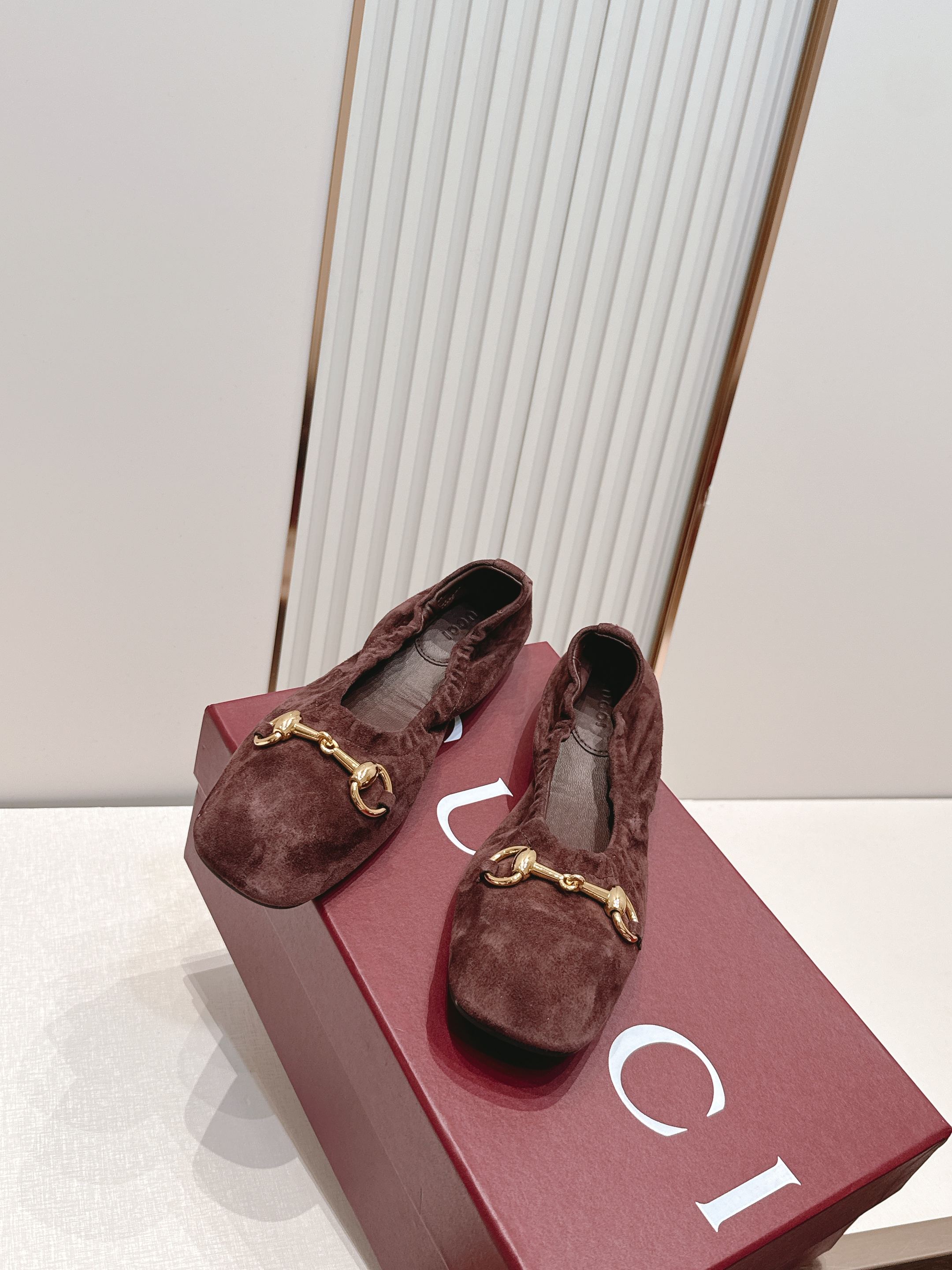 Gucci |  古驰  26𝐬𝐬 新款经典马衔扣奶奶鞋芭蕾舞鞋 高级感十足！国内外博主刷爆的一款,复古