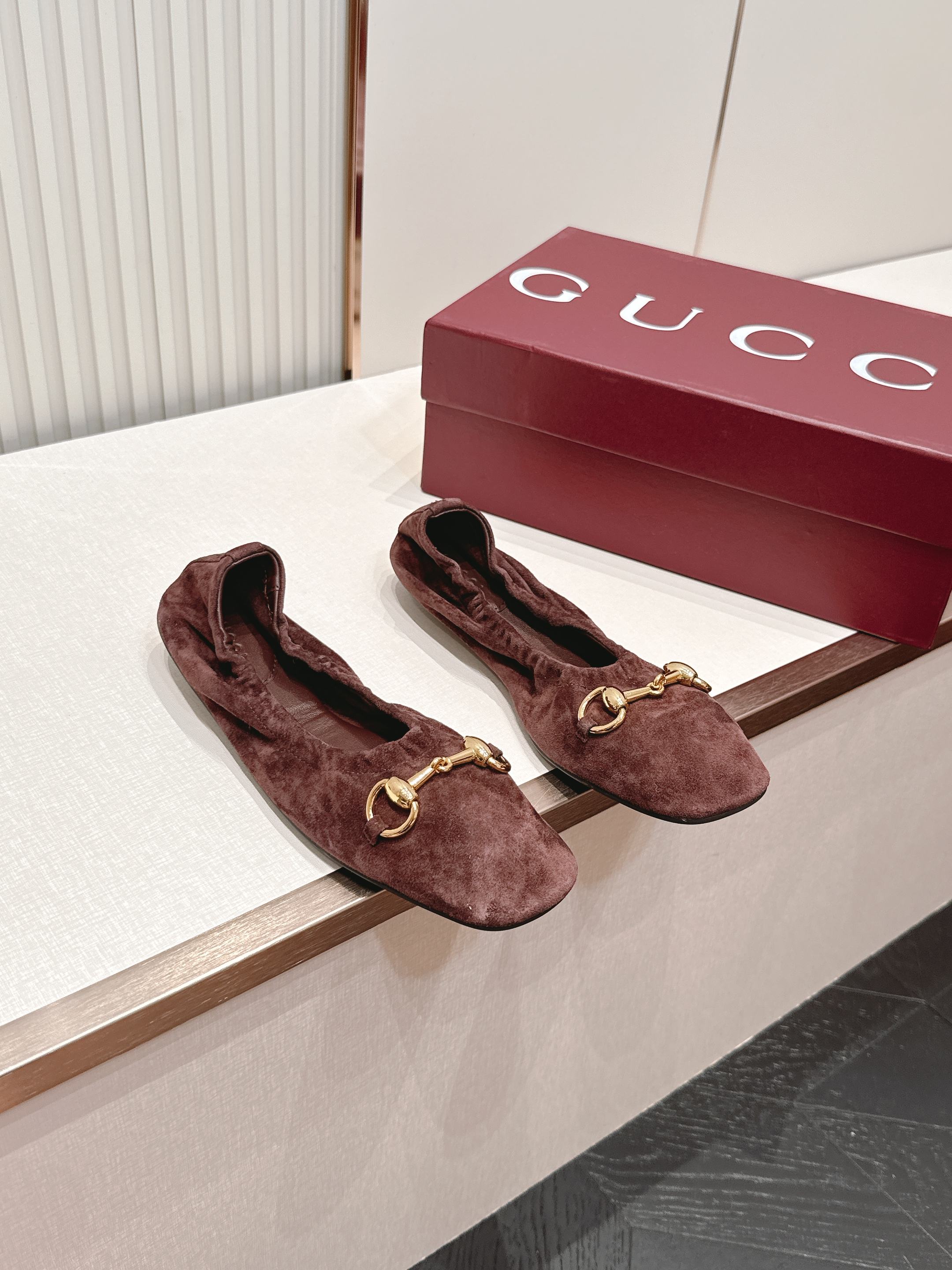 Gucci |  古驰  26𝐬𝐬 新款经典马衔扣奶奶鞋芭蕾舞鞋 高级感十足！国内外博主刷爆的一款,复古