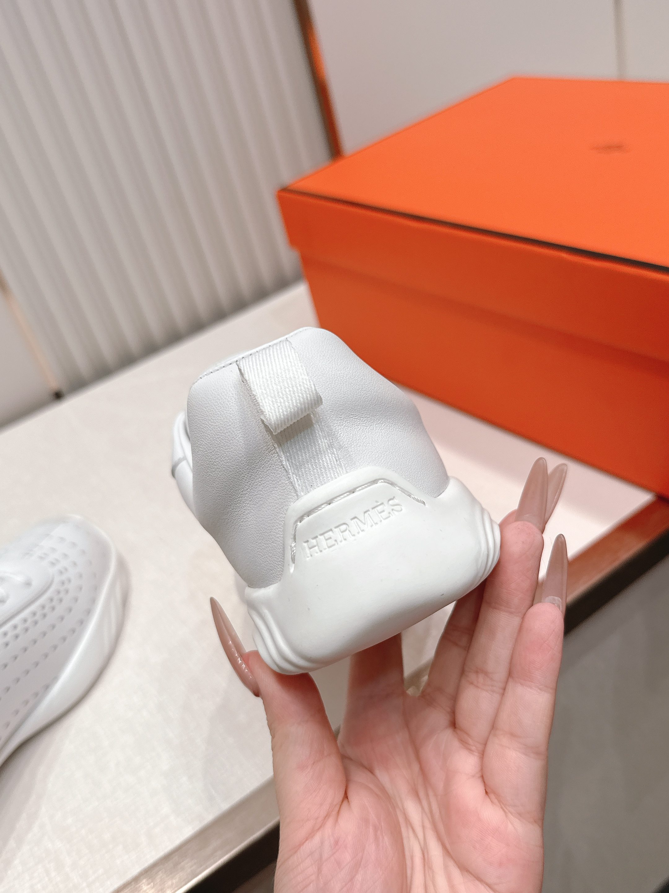顶级版本Hermes 男士+10爱马仕 2026 新款Jet休闲运动鞋德训鞋 全色系！！！！工艺极致，同