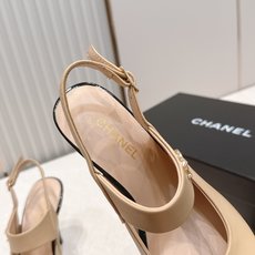 Chanel 香奈儿 新款高跟凉鞋单鞋 撞色拼接款复古千金风爆款,精致拼接设计搭配多色可选,轻奢显贵氛围 Chanel 香奈儿 新款高跟凉鞋单鞋 撞色拼接款复古千金风爆款,精致拼接设计搭配多色可选,轻奢显贵氛围