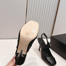 Chanel 香奈儿 新款高跟凉鞋单鞋 撞色拼接款复古千金风爆款,精致拼接设计搭配多色可选,轻奢显贵氛围 Chanel 香奈儿 新款高跟凉鞋单鞋 撞色拼接款复古千金风爆款,精致拼接设计搭配多色可选,轻奢显贵氛围