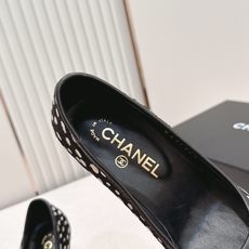 CHANEL 香奈儿26/夏季新款方头拼色高跟单鞋香奈儿女士钟爱简约又难以抗拒系 搭配展现与众不同的穿搭 CHANEL 香奈儿26/夏季新款方头拼色高跟单鞋香奈儿女士钟爱简约又难以抗拒系 搭配展现与众不同的穿搭