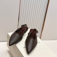 BRUNELLO CUCINELLI新款草编织BC平底凉鞋bc很有品味!配上一双袜子穿也很不错,搭配牛仔 BRUNELLO CUCINELLI新款草编织BC平底凉鞋bc很有品味!配上一双袜子穿也很不错,搭配牛仔
