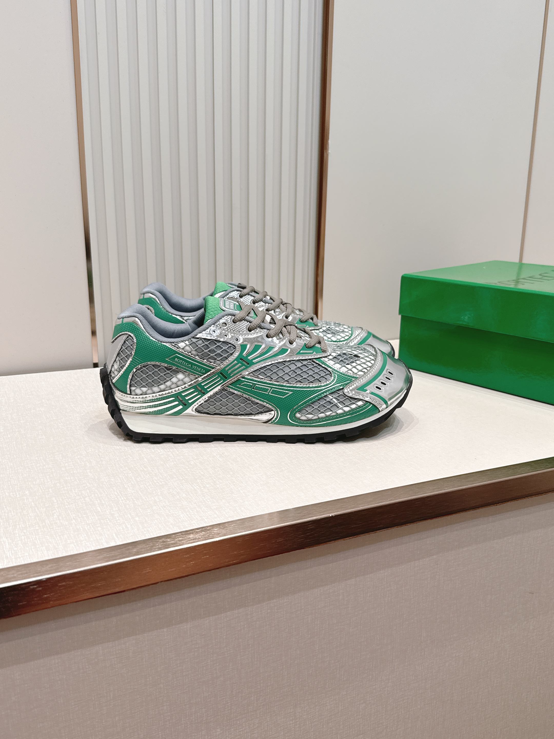 经典升级 加新色 全色系  情侣款  Bottega Veneta  BV Orbit设计师谢幕款 休闲