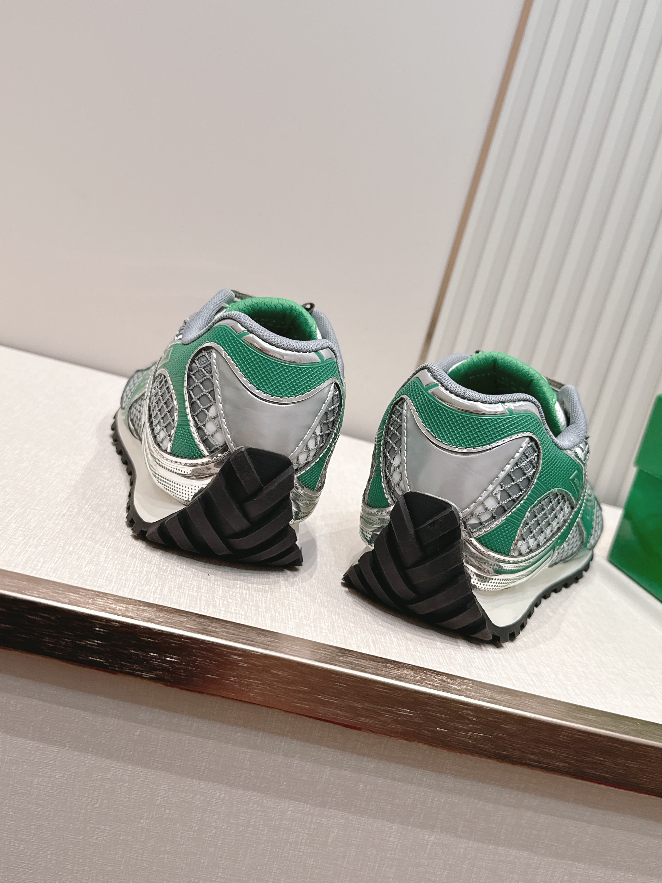 经典升级 加新色 全色系  情侣款  Bottega Veneta  BV Orbit设计师谢幕款 休闲