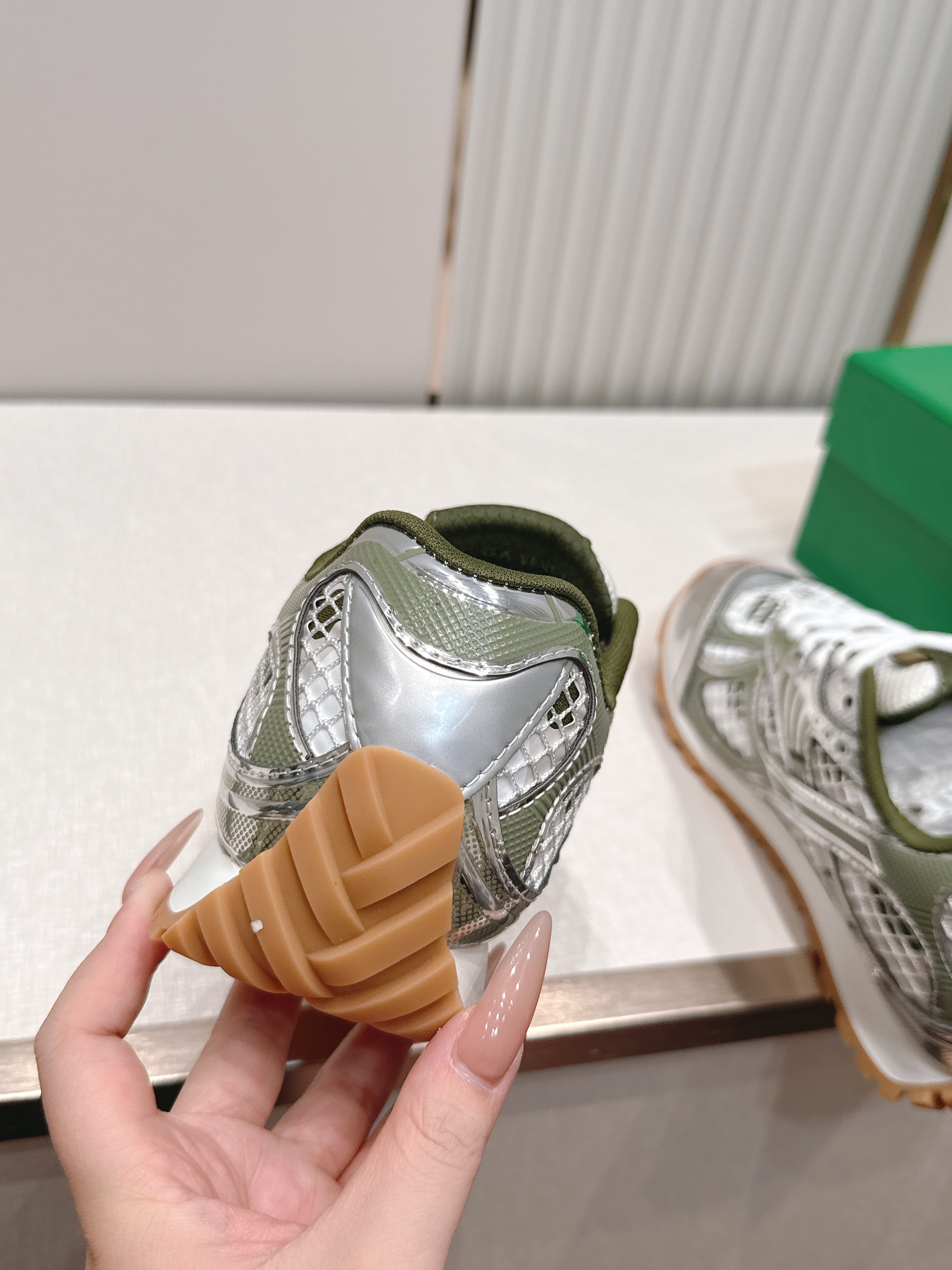 经典升级 加新色 全色系  情侣款  Bottega Veneta  BV Orbit设计师谢幕款 休闲