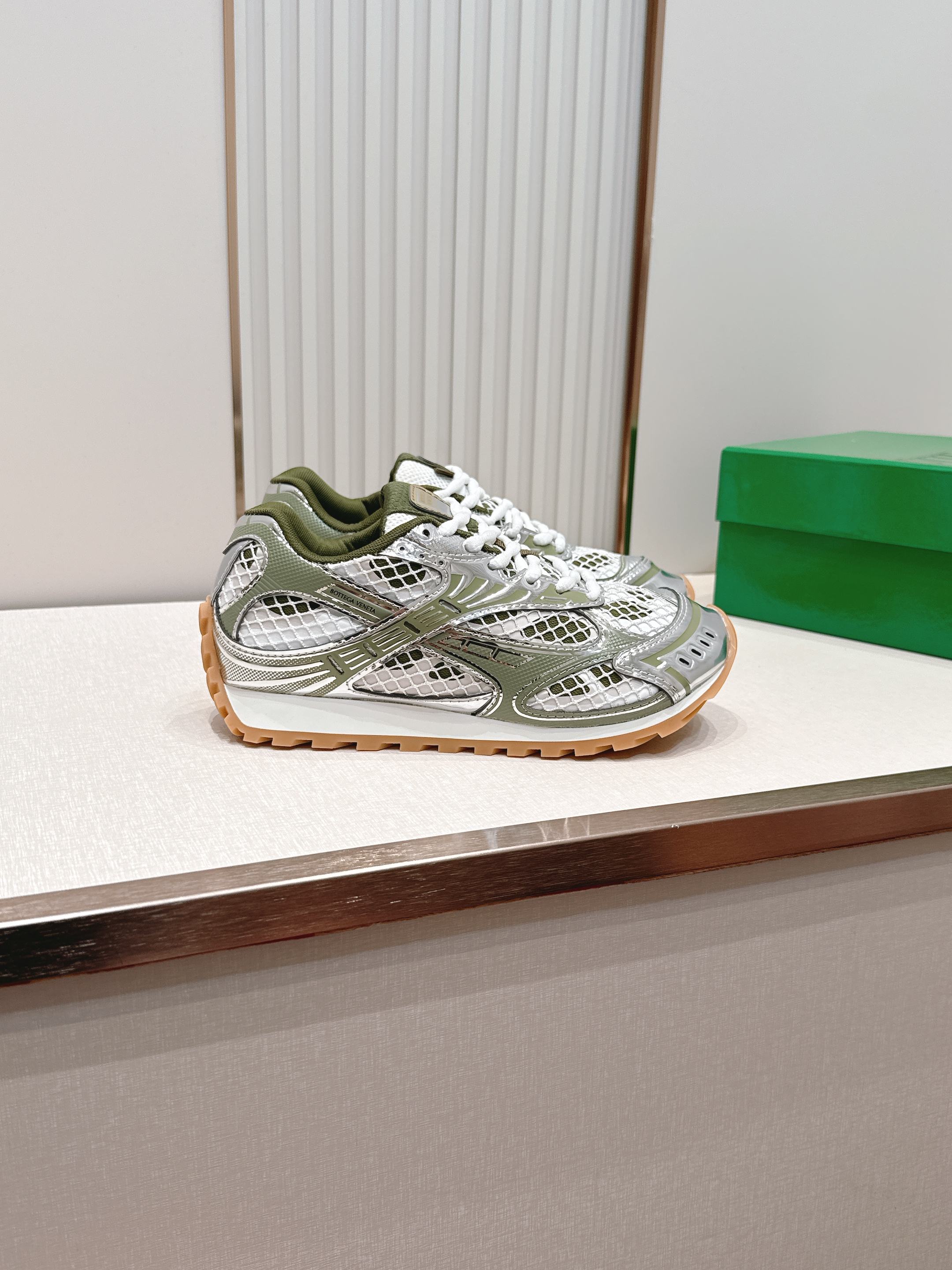 经典升级 加新色 全色系  情侣款  Bottega Veneta  BV Orbit设计师谢幕款 休闲