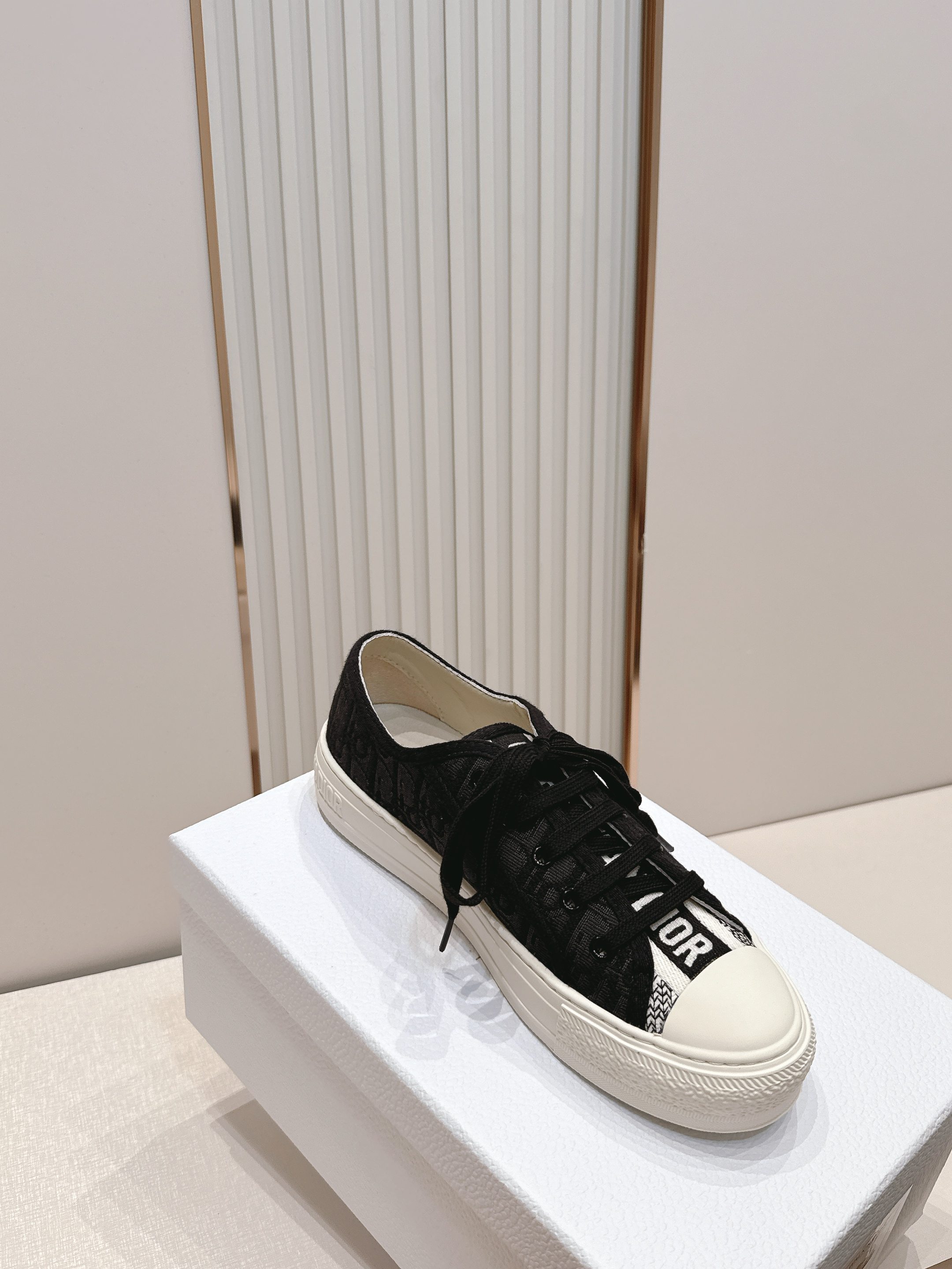 2026最新色系！ 顶级版本  Dior迪奥Walk'n系列 老花 刺绣 厚底帆布鞋 休闲鞋  全新升级