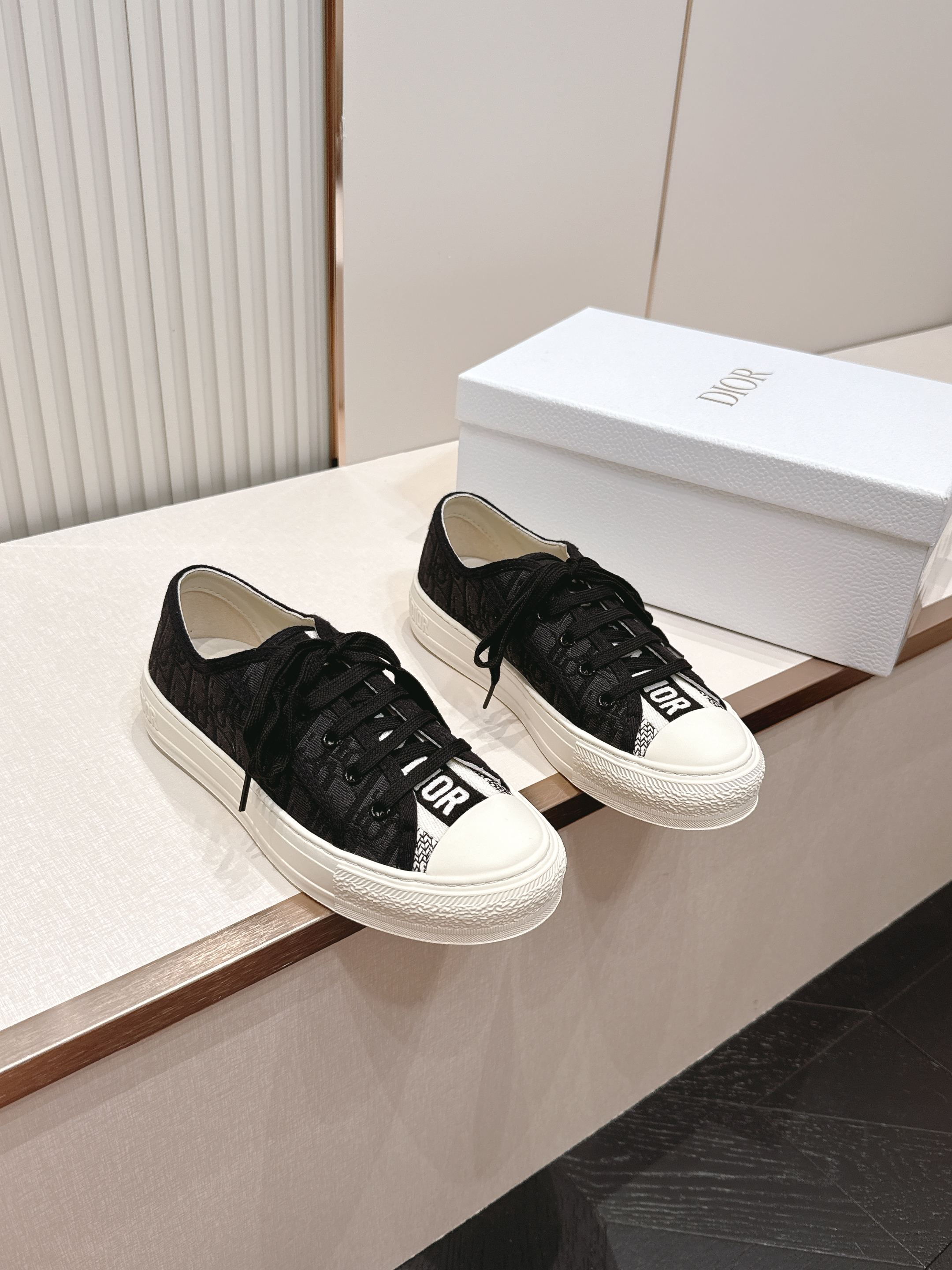 2026最新色系！ 顶级版本  Dior迪奥Walk'n系列 老花 刺绣 厚底帆布鞋 休闲鞋  全新升级