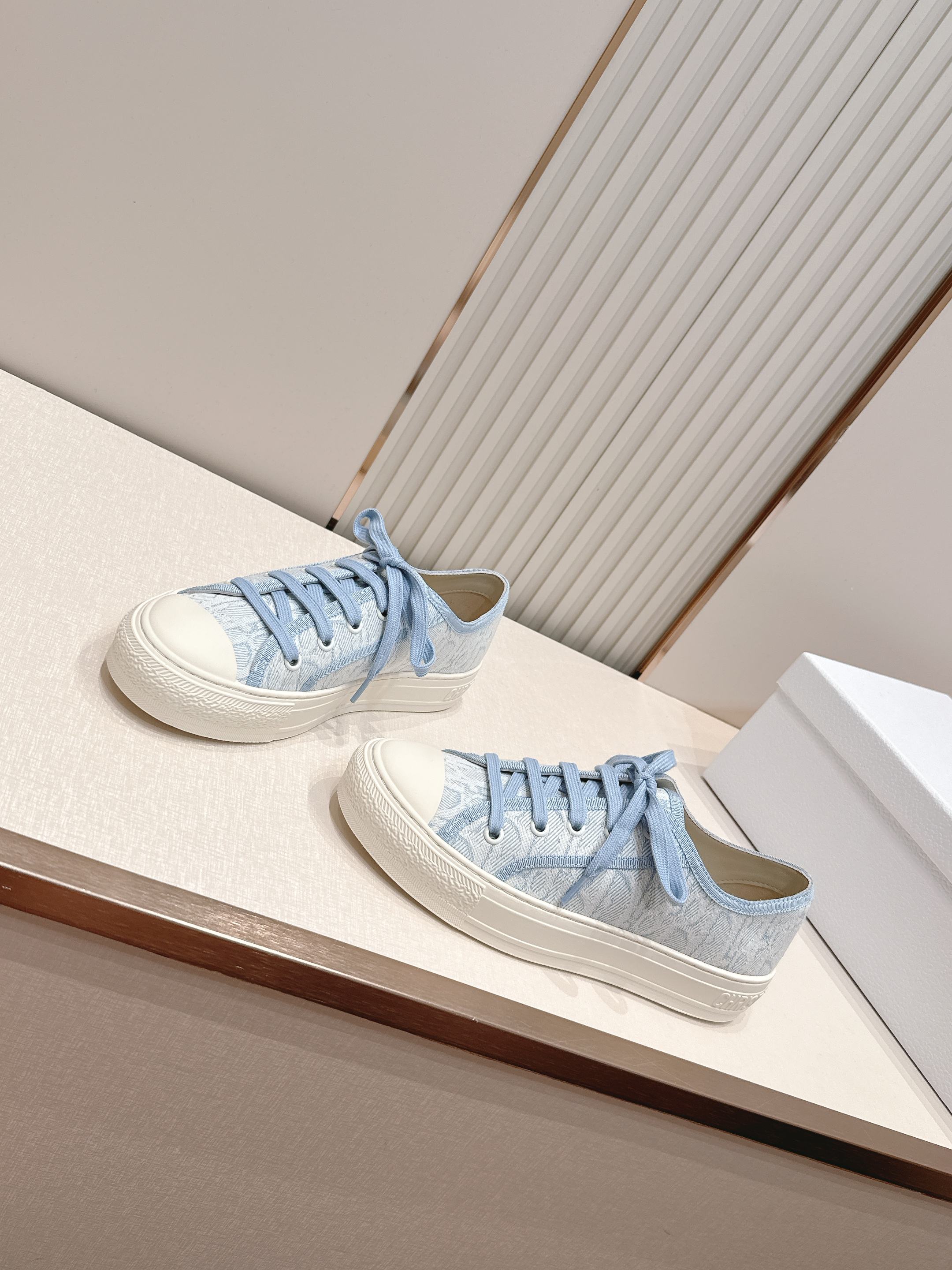 2026最新色系！ 顶级版本  Dior迪奥Walk'n系列 老花 刺绣 厚底帆布鞋 休闲鞋  全新升级