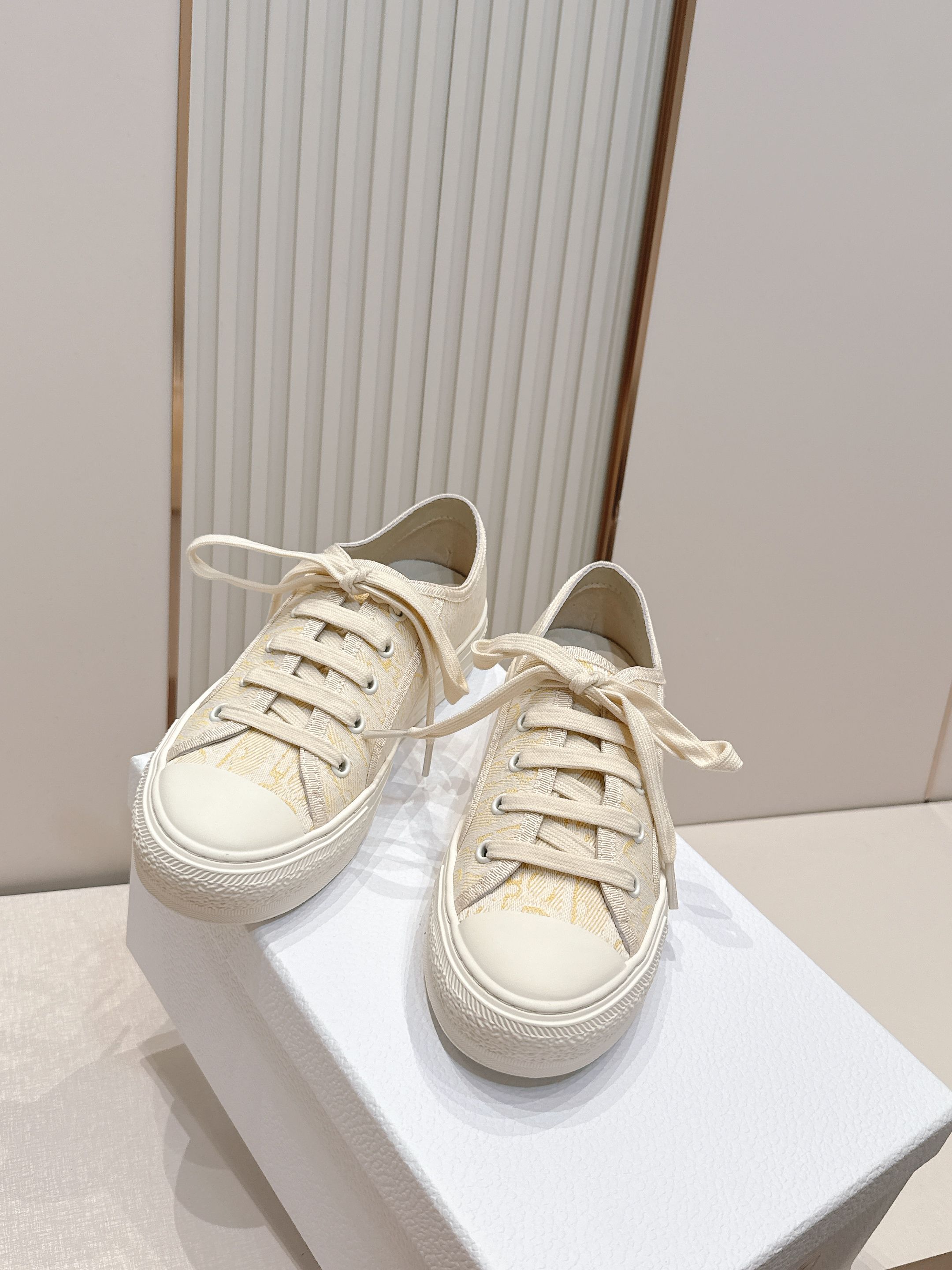 2026最新色系！ 顶级版本  Dior迪奥Walk'n系列 老花 刺绣 厚底帆布鞋 休闲鞋  全新升级