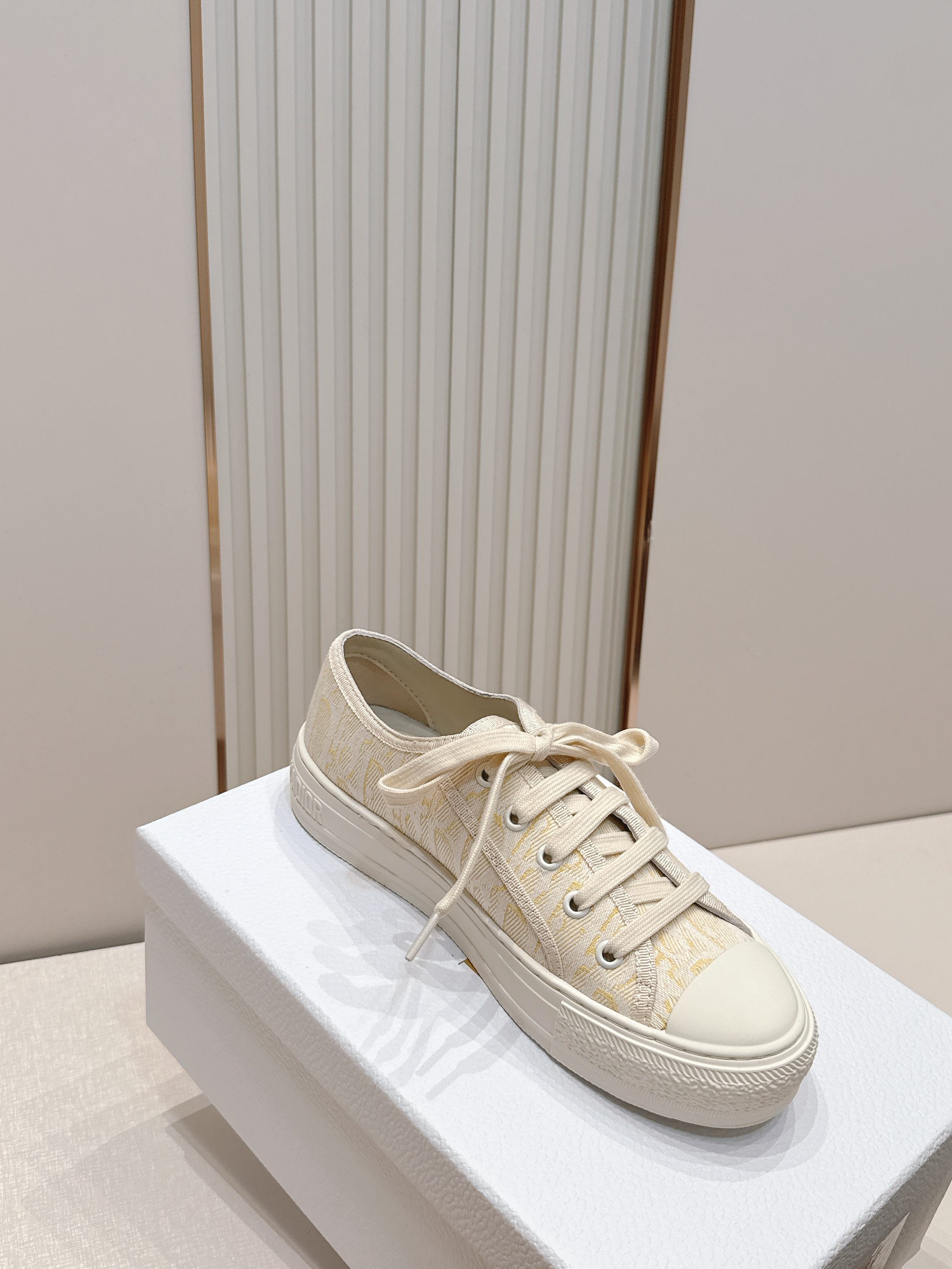 2026最新色系！ 顶级版本  Dior迪奥Walk'n系列 老花 刺绣 厚底帆布鞋 休闲鞋  全新升级