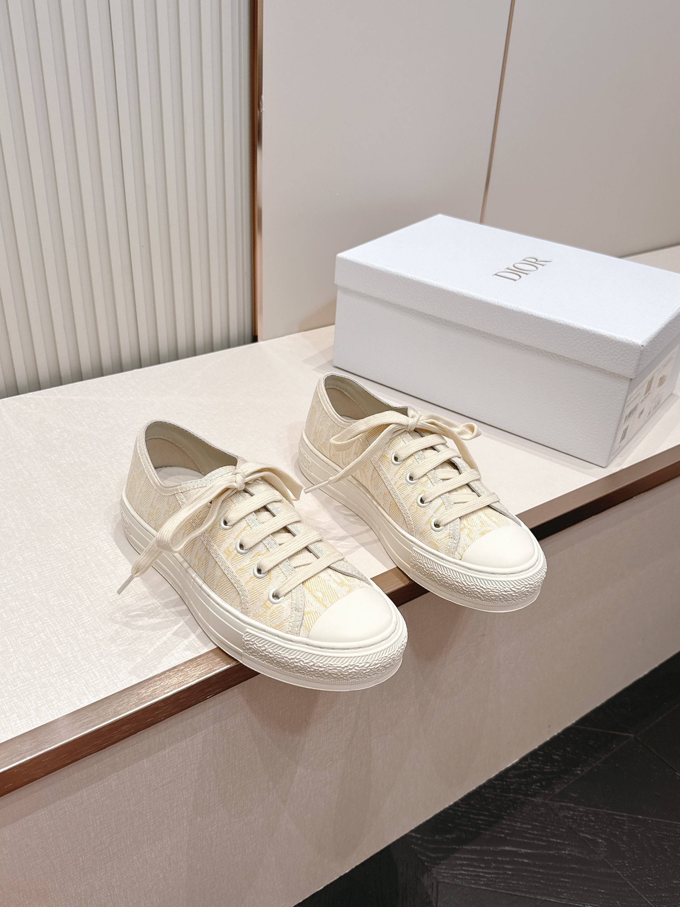 2026最新色系！ 顶级版本  Dior迪奥Walk'n系列 老花 刺绣 厚底帆布鞋 休闲鞋  全新升级