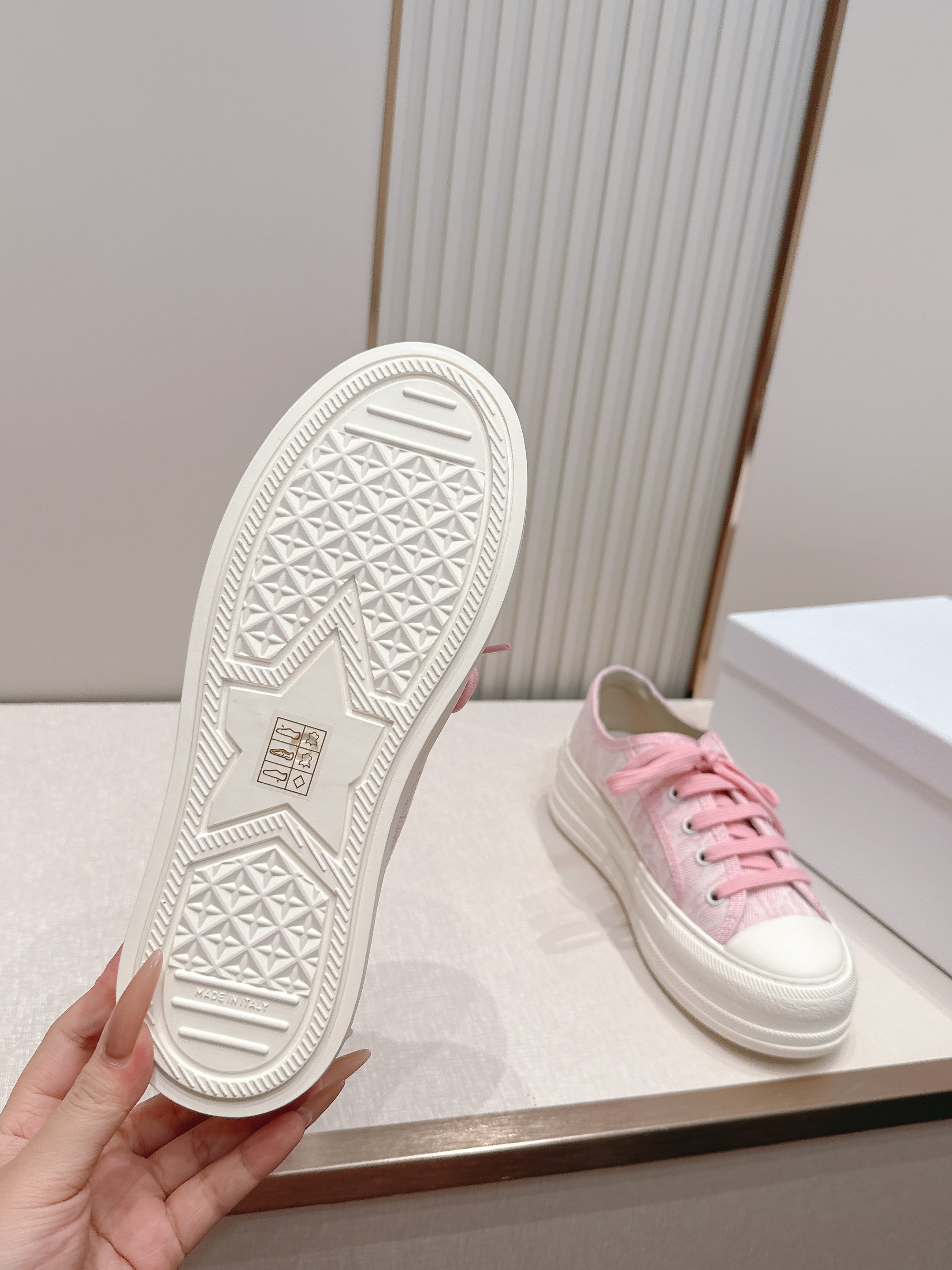 2026最新色系！ 顶级版本  Dior迪奥Walk'n系列 老花 刺绣 厚底帆布鞋 休闲鞋  全新升级