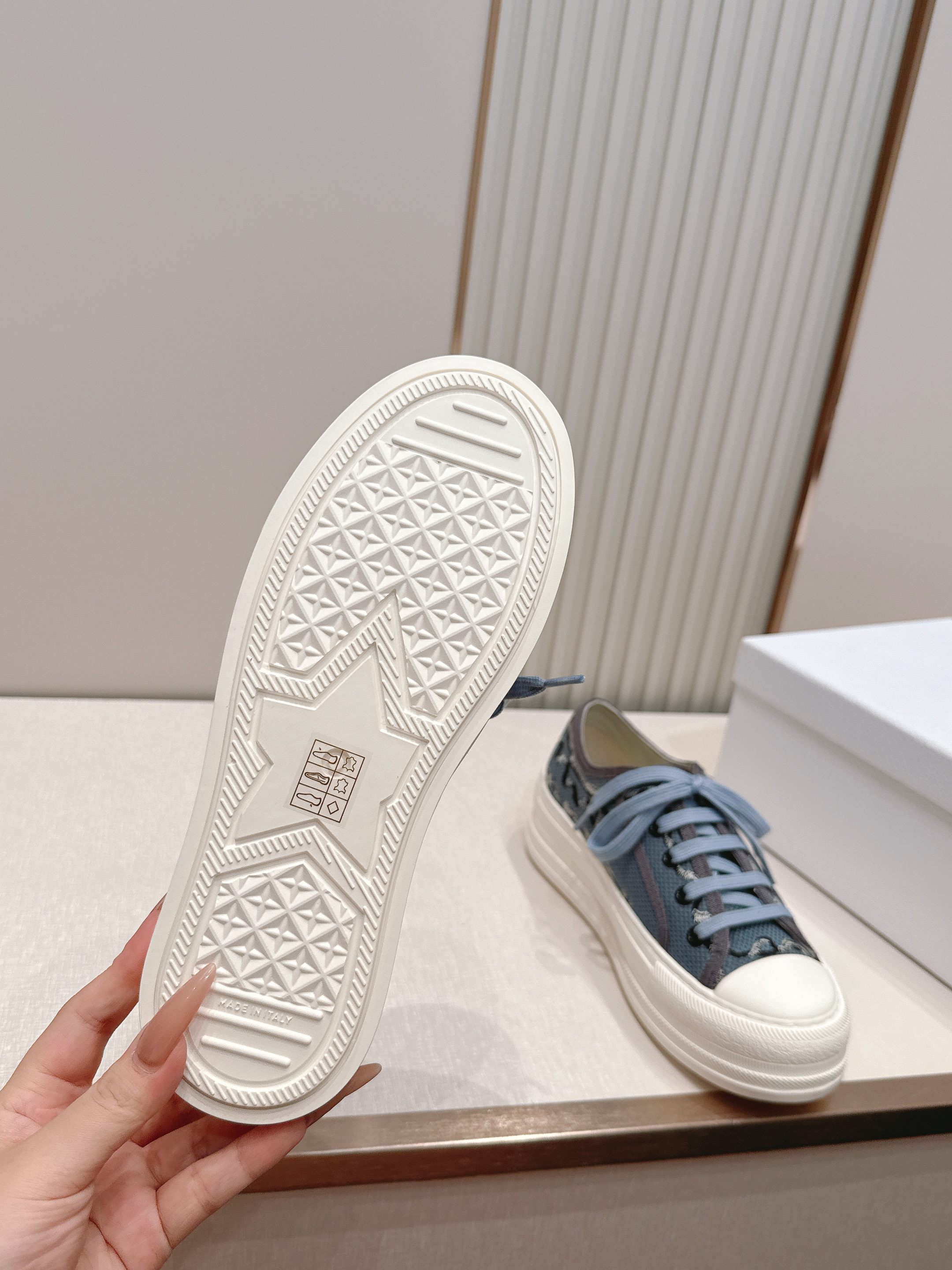 2026最新色系！ 顶级版本  Dior迪奥Walk'n系列 老花 刺绣 厚底帆布鞋 休闲鞋  全新升级