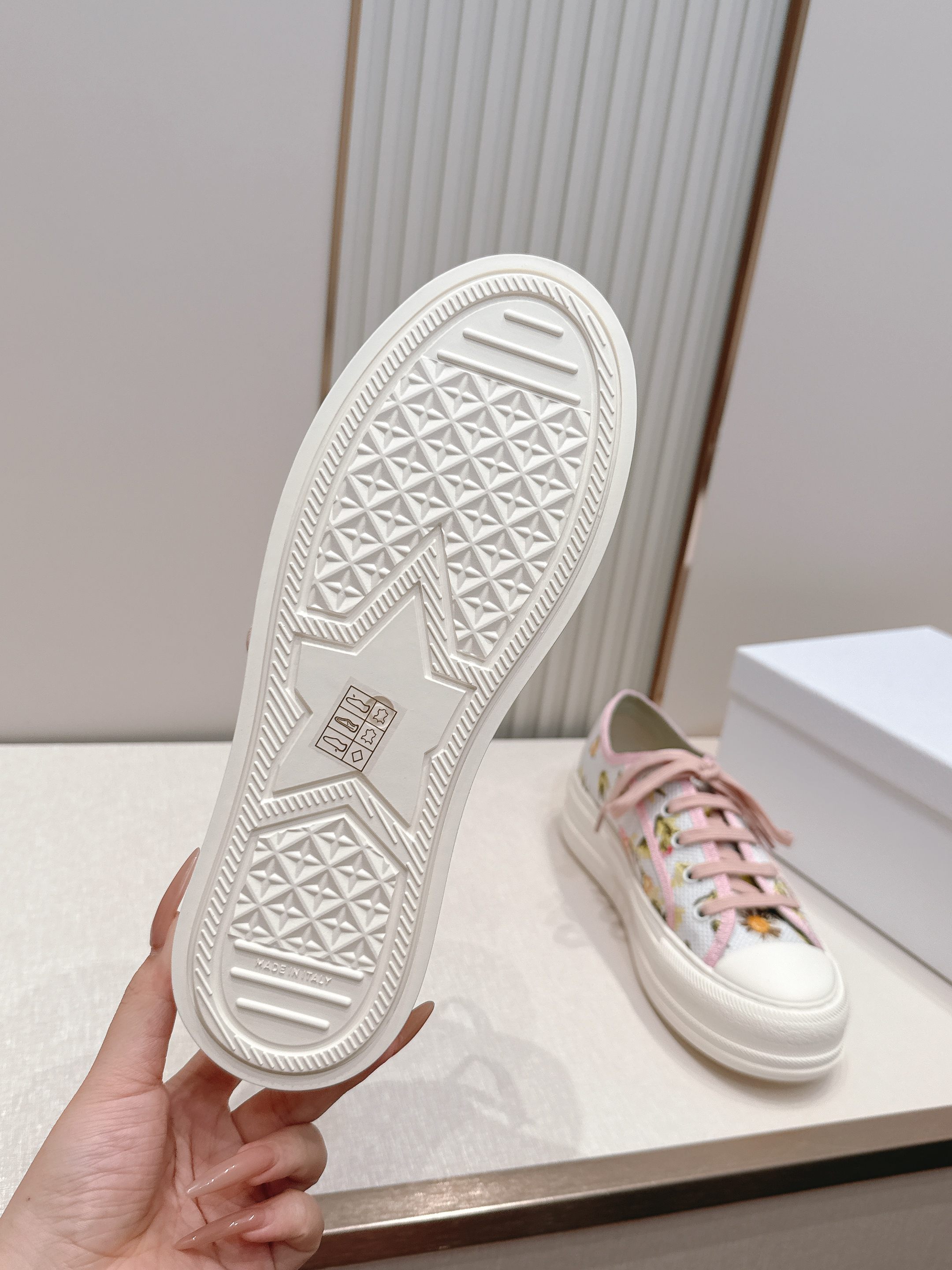 2026最新色系！ 顶级版本  Dior迪奥Walk'n系列 老花 刺绣 厚底帆布鞋 休闲鞋  全新升级
