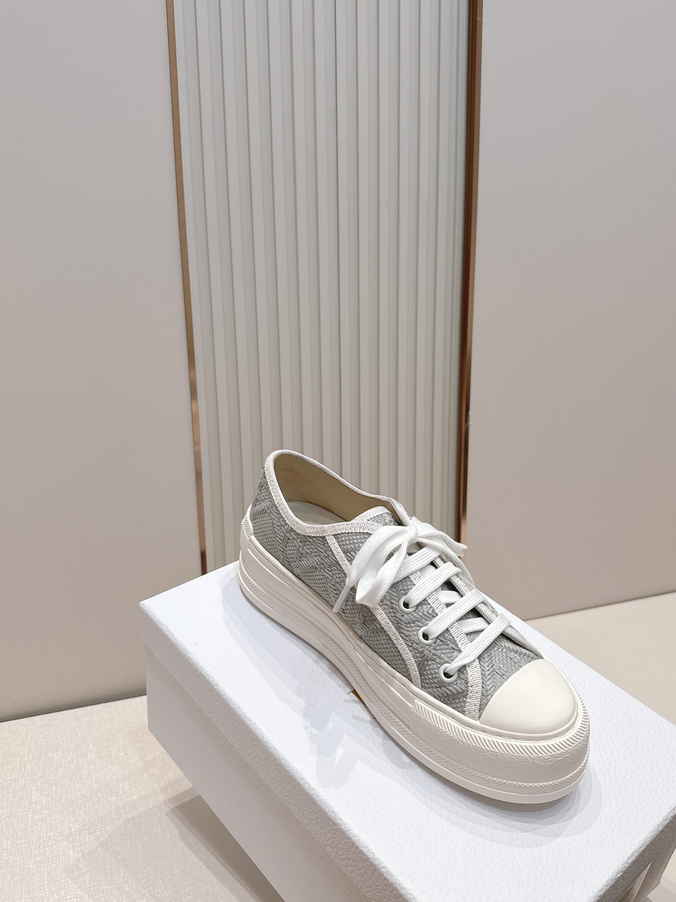 2026最新色系！ 顶级版本  Dior迪奥Walk'n系列 老花 刺绣 厚底帆布鞋 休闲鞋  全新升级