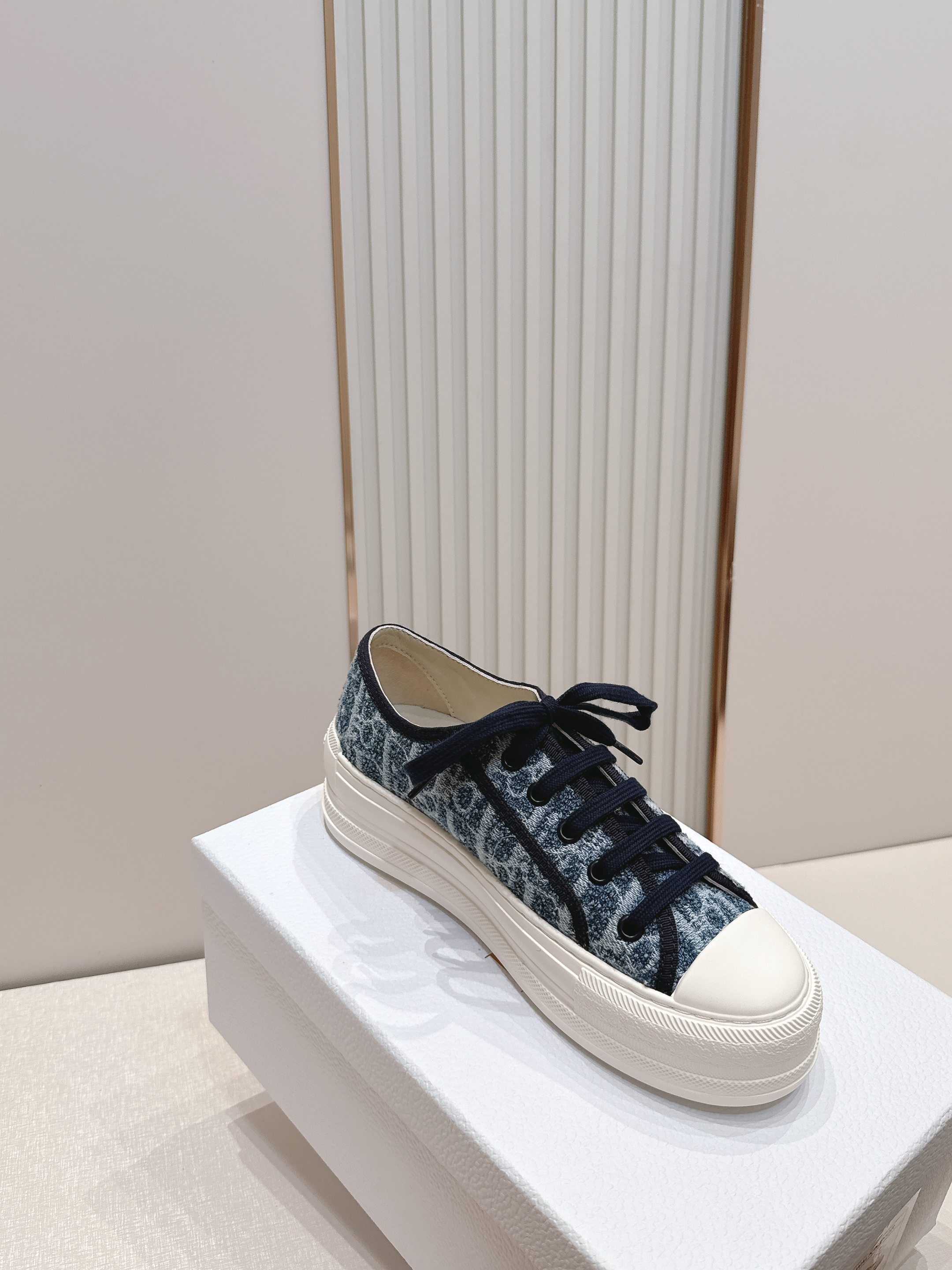 2026最新色系！ 顶级版本  Dior迪奥Walk'n系列 老花 刺绣 厚底帆布鞋 休闲鞋  全新升级
