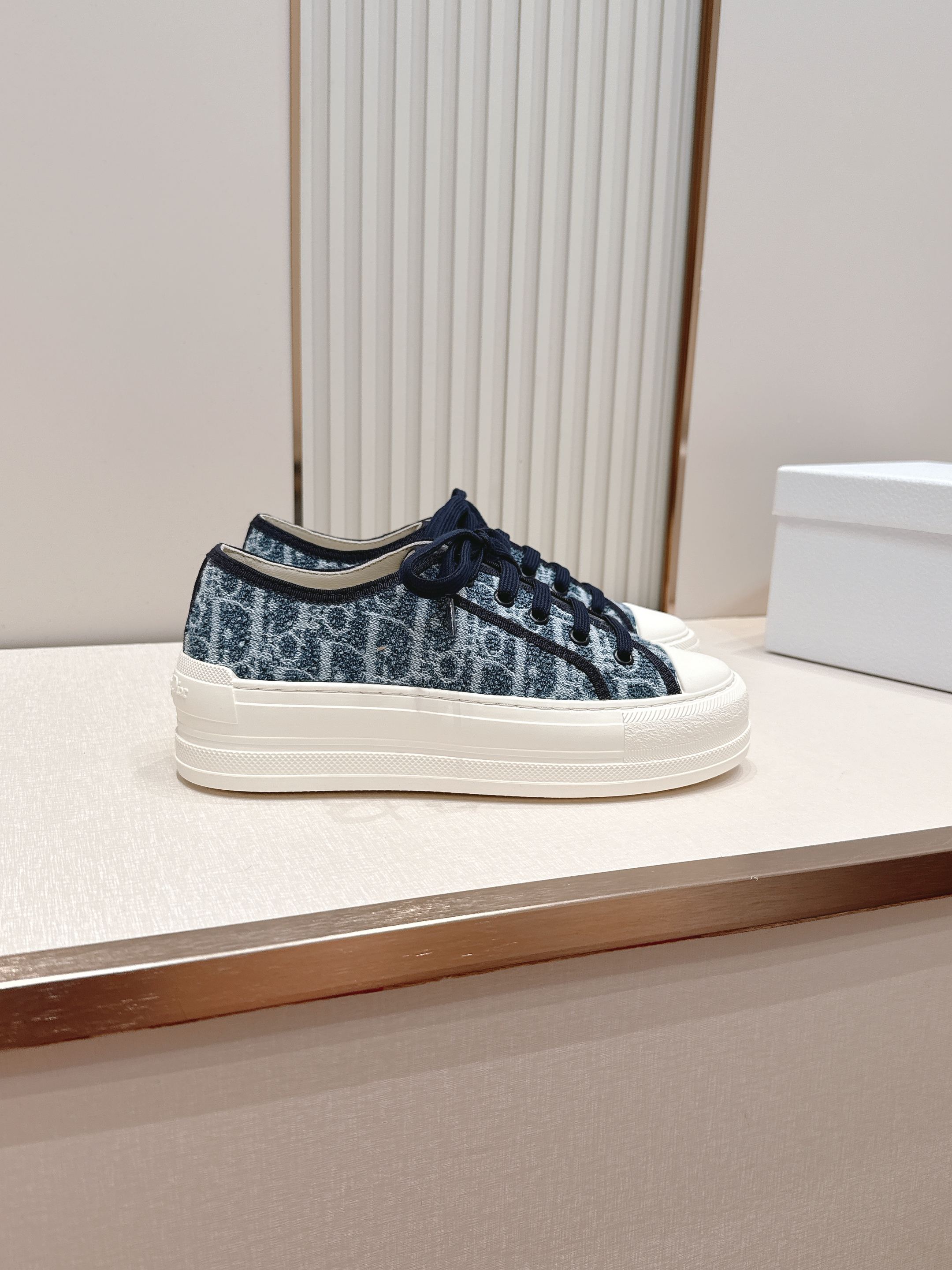 2026最新色系！ 顶级版本  Dior迪奥Walk'n系列 老花 刺绣 厚底帆布鞋 休闲鞋  全新升级