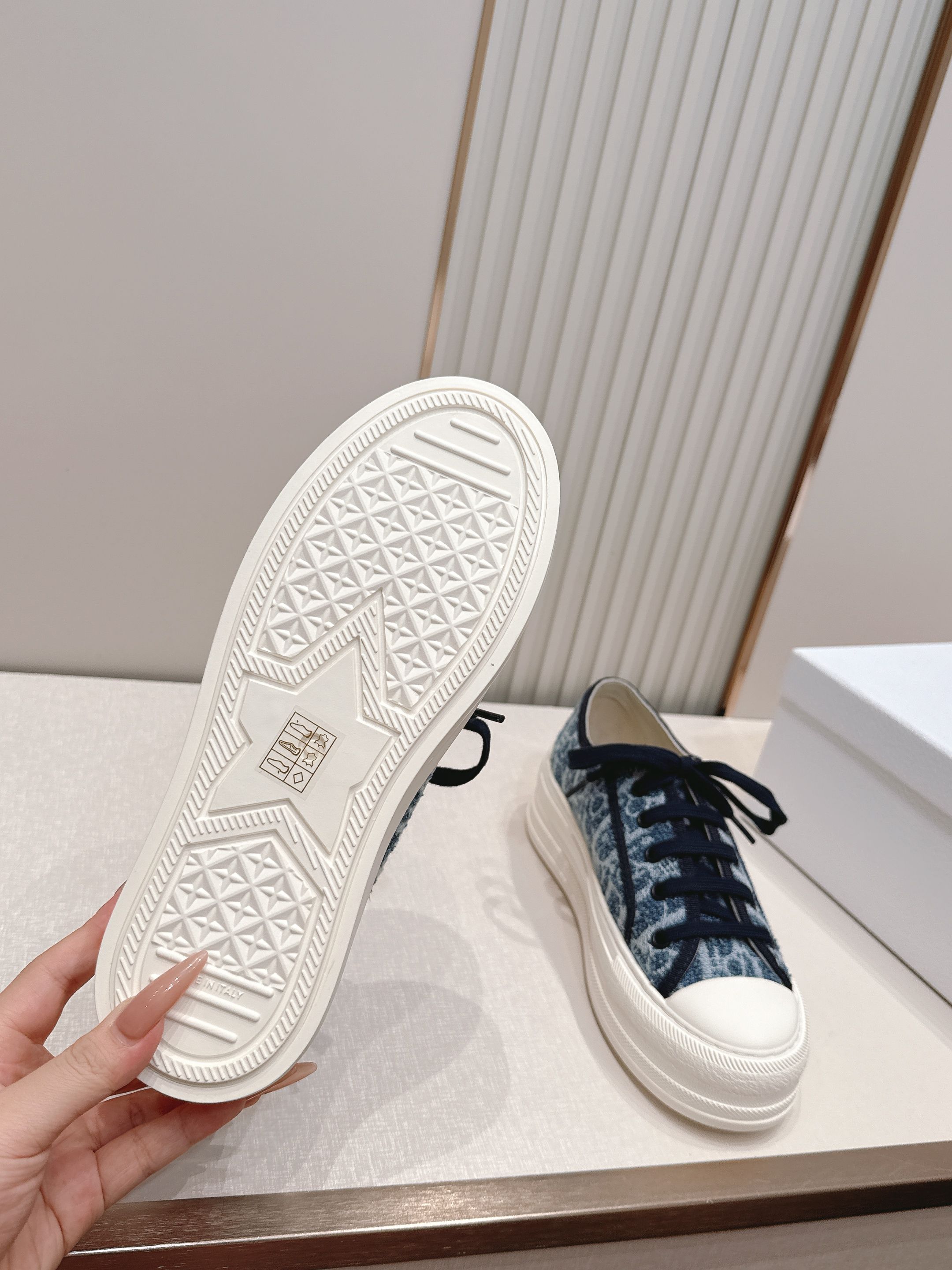 2026最新色系！ 顶级版本  Dior迪奥Walk'n系列 老花 刺绣 厚底帆布鞋 休闲鞋  全新升级