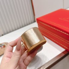 代购级Red chamber 26/夏季新款 花卉刺绣 高跟凉拖✨RC这款金色高跟凉拖,鞋面采用精致花卉 代购级Red chamber 26/夏季新款 花卉刺绣 高跟凉拖✨RC这款金色高跟凉拖,鞋面采用精致花卉