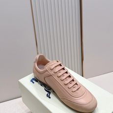 顶版 男士+10Burberry 巴宝莉 2026最新休闲 德训鞋 一款看着温柔又舒服的德训鞋继202 顶版 男士+10Burberry 巴宝莉 2026最新休闲 德训鞋 一款看着温柔又舒服的德训鞋继202