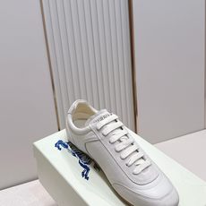 顶版 男士+10Burberry 巴宝莉 2026最新休闲 德训鞋 一款看着温柔又舒服的德训鞋继202 顶版 男士+10Burberry 巴宝莉 2026最新休闲 德训鞋 一款看着温柔又舒服的德训鞋继202