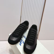 顶版 男士+10Burberry 巴宝莉 2026最新休闲 德训鞋 一款看着温柔又舒服的德训鞋继202 顶版 男士+10Burberry 巴宝莉 2026最新休闲 德训鞋 一款看着温柔又舒服的德训鞋继202