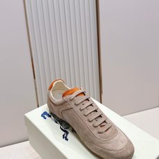 顶版 男士+10Burberry 巴宝莉 2026最新休闲 德训鞋 一款看着温柔又舒服的德训鞋继202 顶版 男士+10Burberry 巴宝莉 2026最新休闲 德训鞋 一款看着温柔又舒服的德训鞋继202