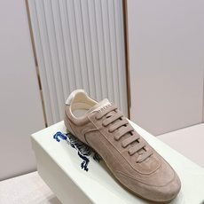 顶版 男士+10Burberry 巴宝莉 2026最新休闲 德训鞋 一款看着温柔又舒服的德训鞋继202 顶版 男士+10Burberry 巴宝莉 2026最新休闲 德训鞋 一款看着温柔又舒服的德训鞋继202