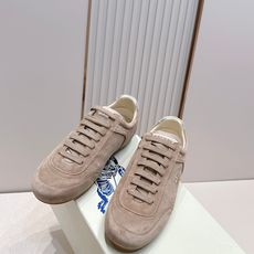 顶版 男士+10Burberry 巴宝莉 2026最新休闲 德训鞋 一款看着温柔又舒服的德训鞋继202 顶版 男士+10Burberry 巴宝莉 2026最新休闲 德训鞋 一款看着温柔又舒服的德训鞋继202